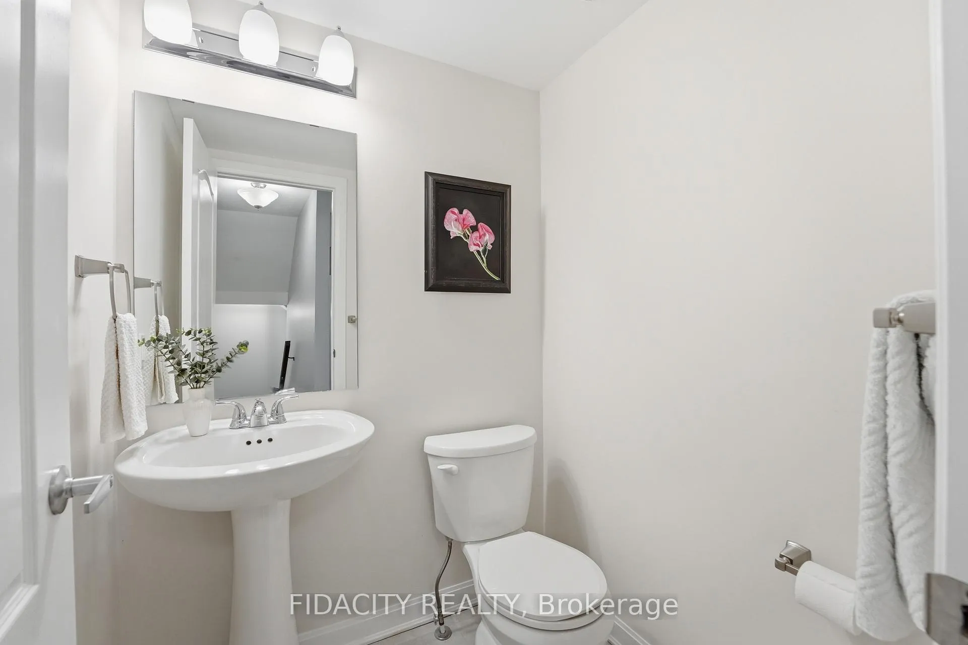Photo 20 of 807 Element Private, Ottawa, Kanata - Emerald Meadows/Trailwest — HOMEH