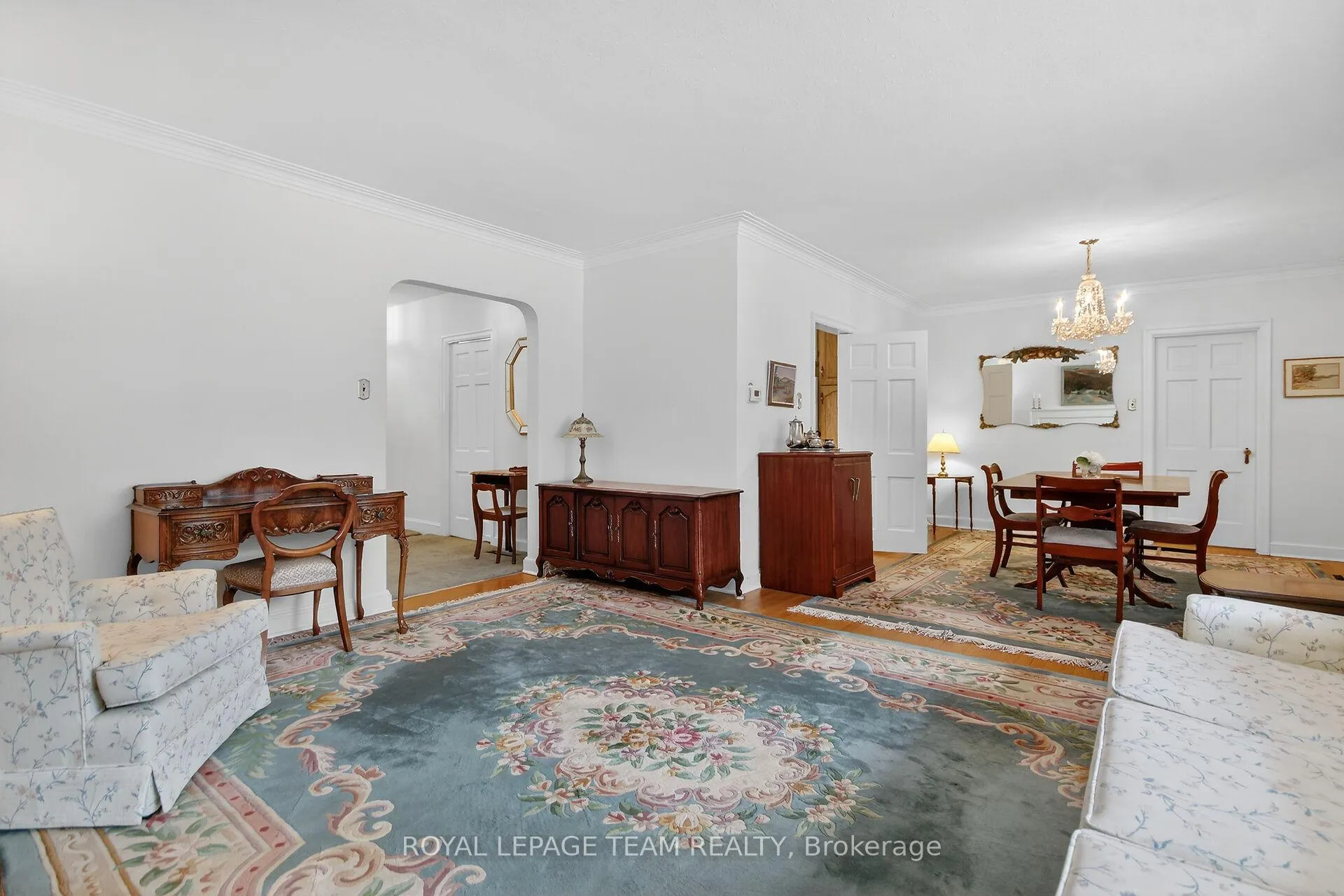 Photo 5 of 825 Killeen Avenue, Ottawa, McKellar Heights/Glabar Park — HOMEH