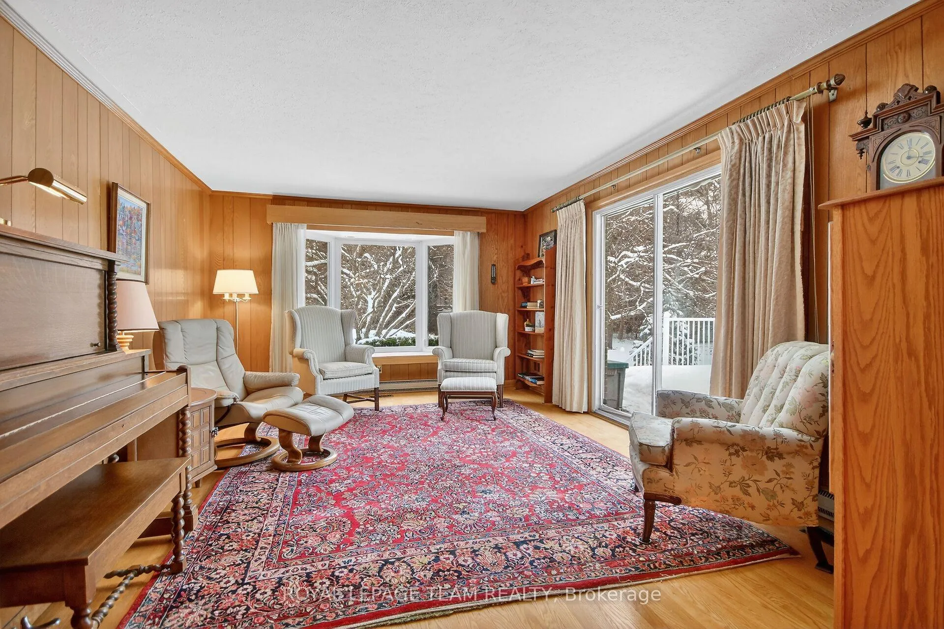 Photo 9 of 825 Killeen Avenue, Ottawa, McKellar Heights/Glabar Park — HOMEH