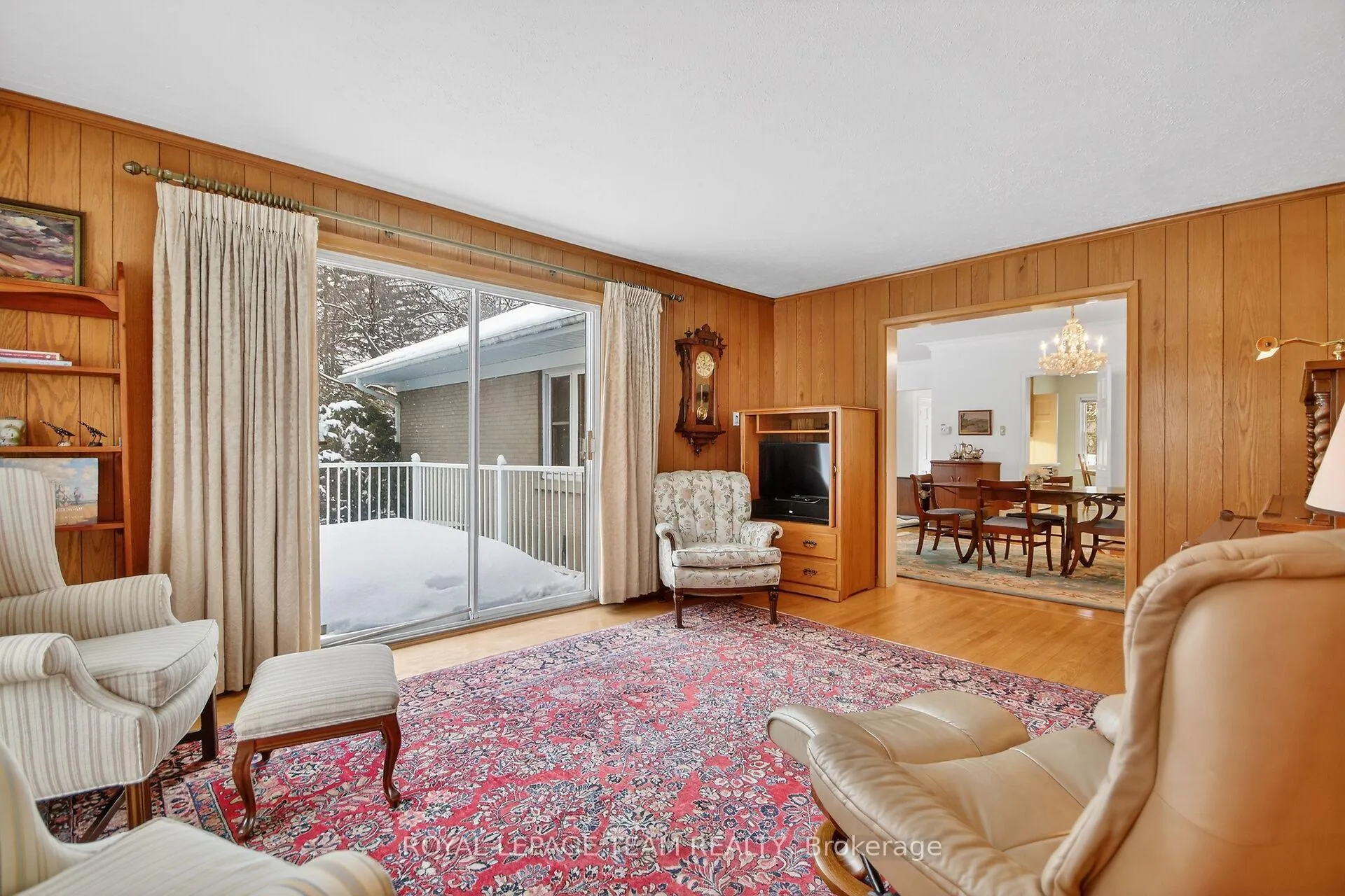 Photo 10 of 825 Killeen Avenue, Ottawa, McKellar Heights/Glabar Park — HOMEH