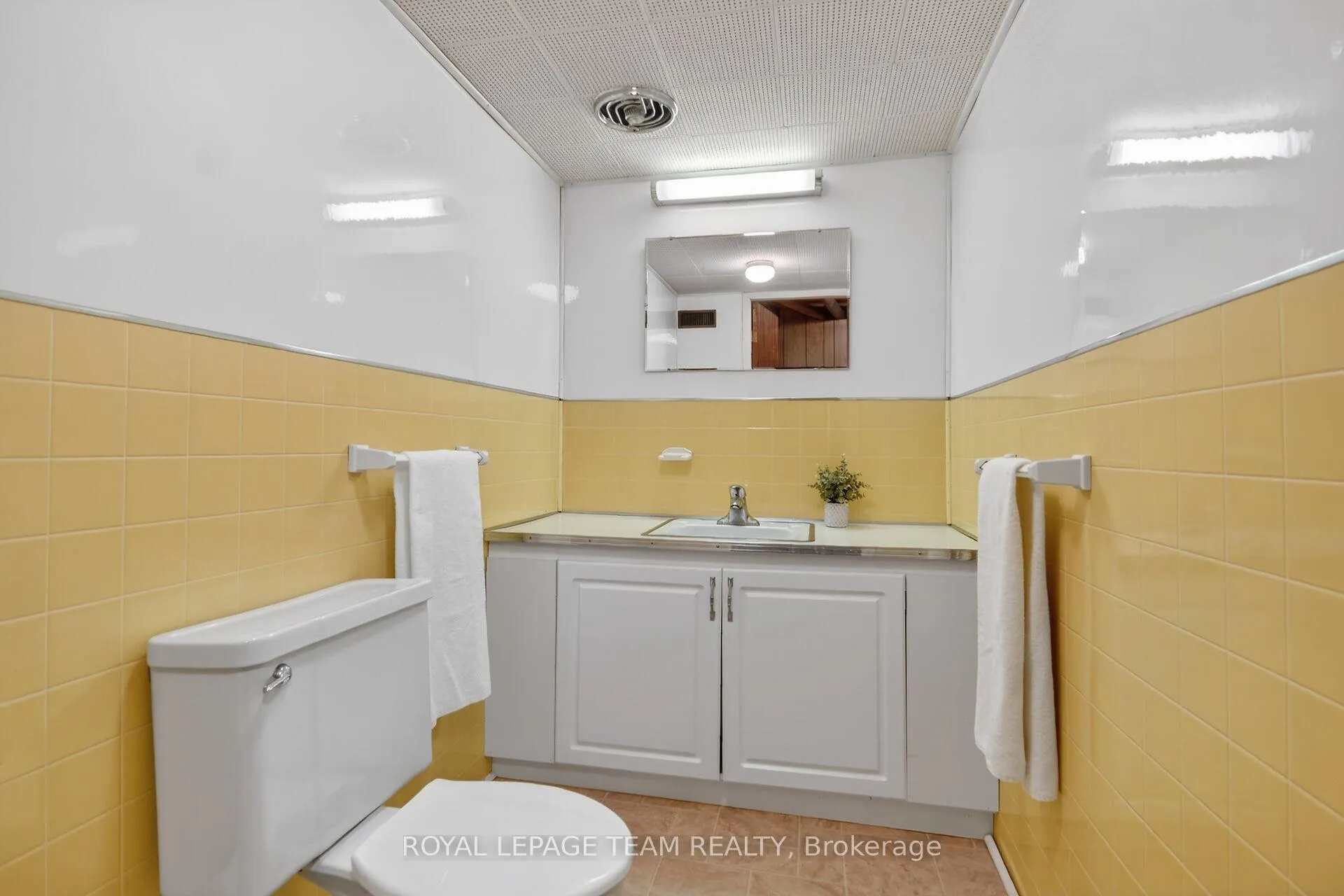 Photo 23 of 825 Killeen Avenue, Ottawa, McKellar Heights/Glabar Park — HOMEH
