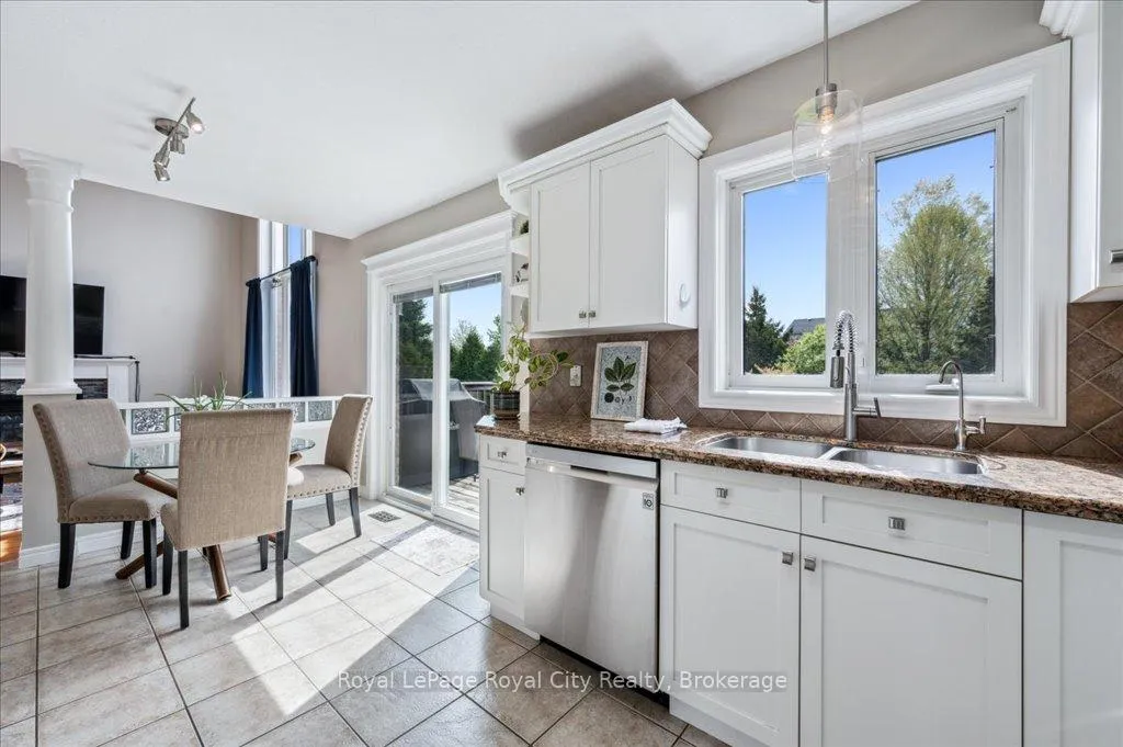 Photo 13 of 67 Grey Oak Drive, Guelph, Pineridge/Westminster Woods — HOMEH
