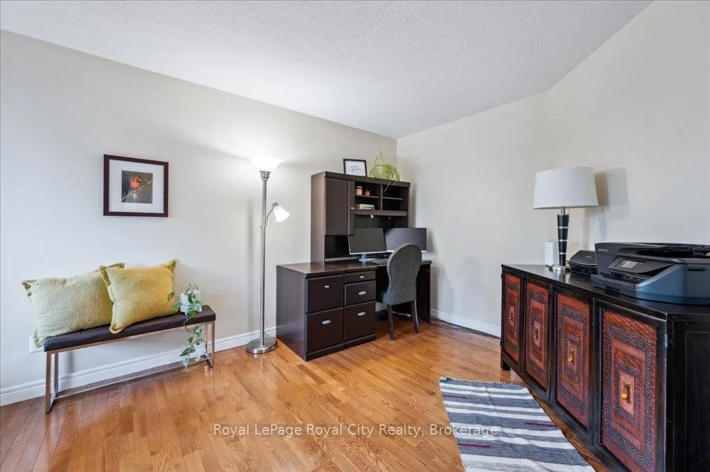 Photo 18 of 67 Grey Oak Drive, Guelph, Pineridge/Westminster Woods — HOMEH