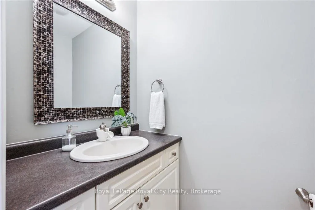 Photo 20 of 67 Grey Oak Drive, Guelph, Pineridge/Westminster Woods — HOMEH