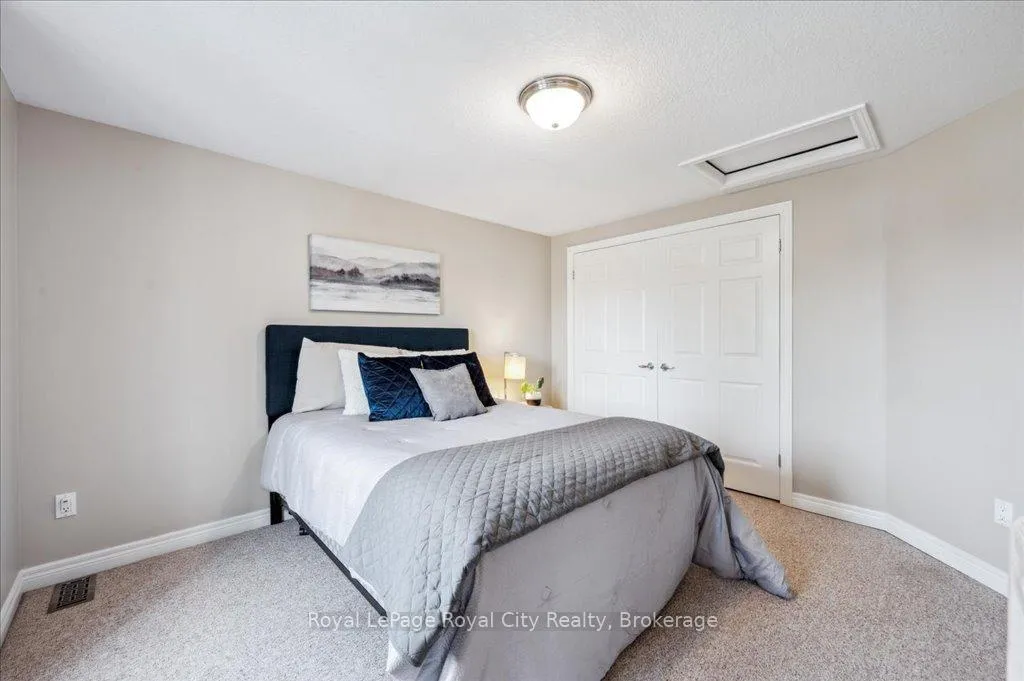 Photo 22 of 67 Grey Oak Drive, Guelph, Pineridge/Westminster Woods — HOMEH