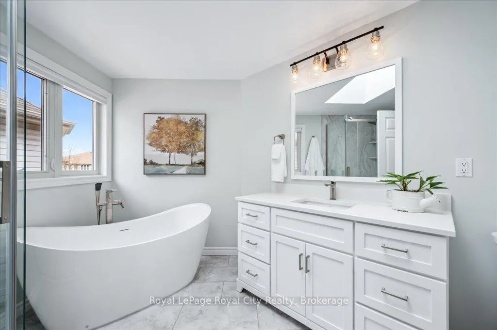 Photo 29 of 67 Grey Oak Drive, Guelph, Pineridge/Westminster Woods — HOMEH