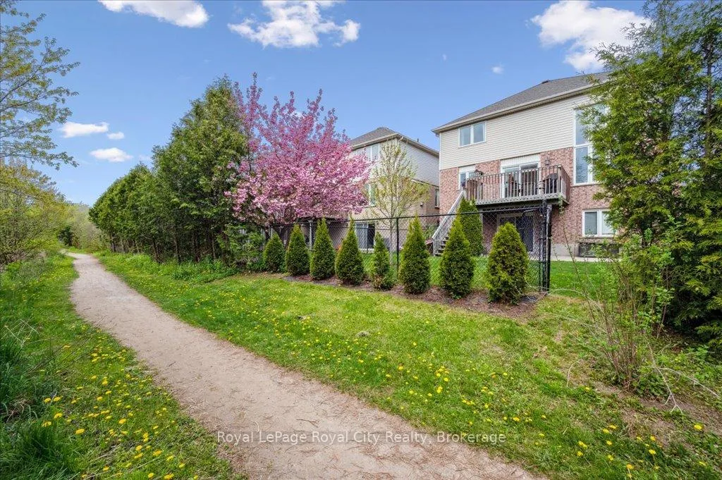 Photo 38 of 67 Grey Oak Drive, Guelph, Pineridge/Westminster Woods — HOMEH