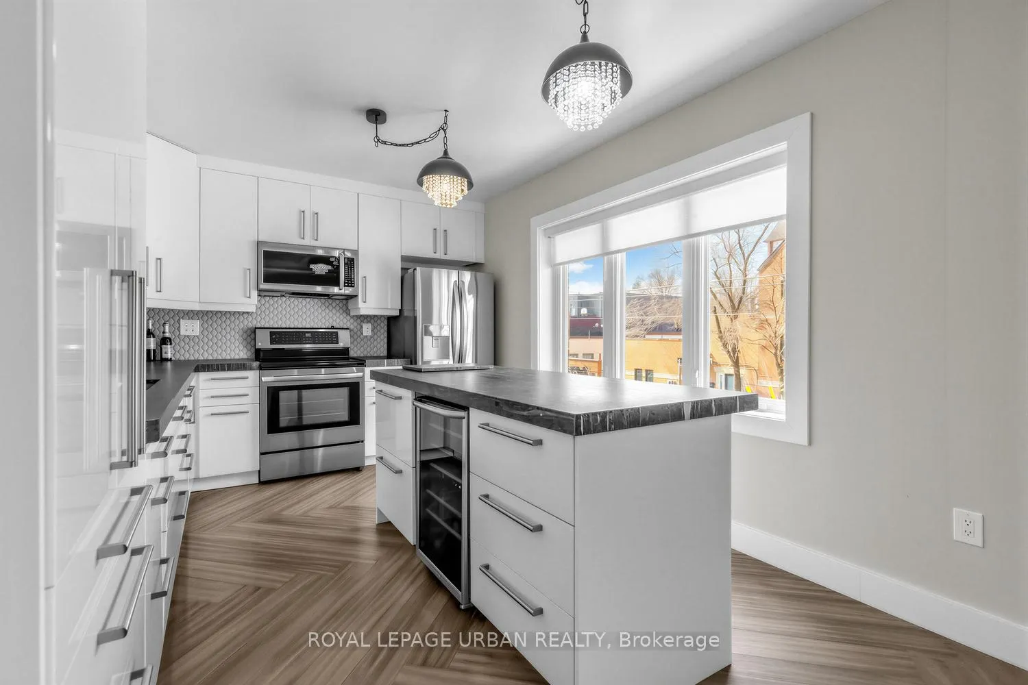 Photo 1 of 901 Pape Avenue, Toronto, Danforth Village-East York — HOMEH
