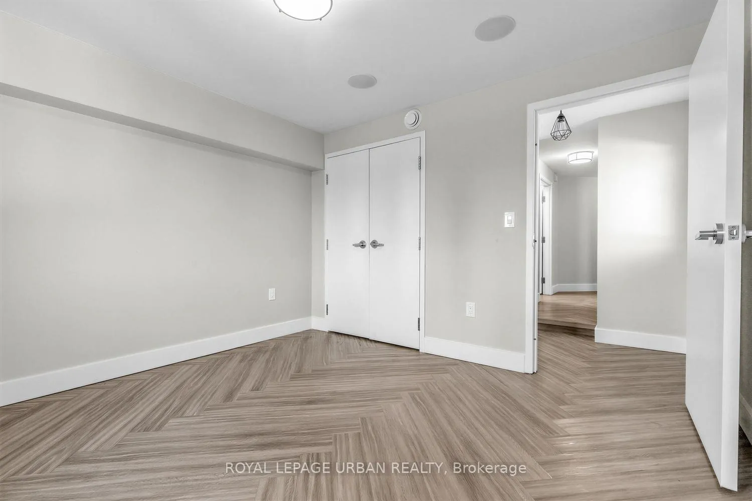 Photo 18 of 901 Pape Avenue, Toronto, Danforth Village-East York — HOMEH
