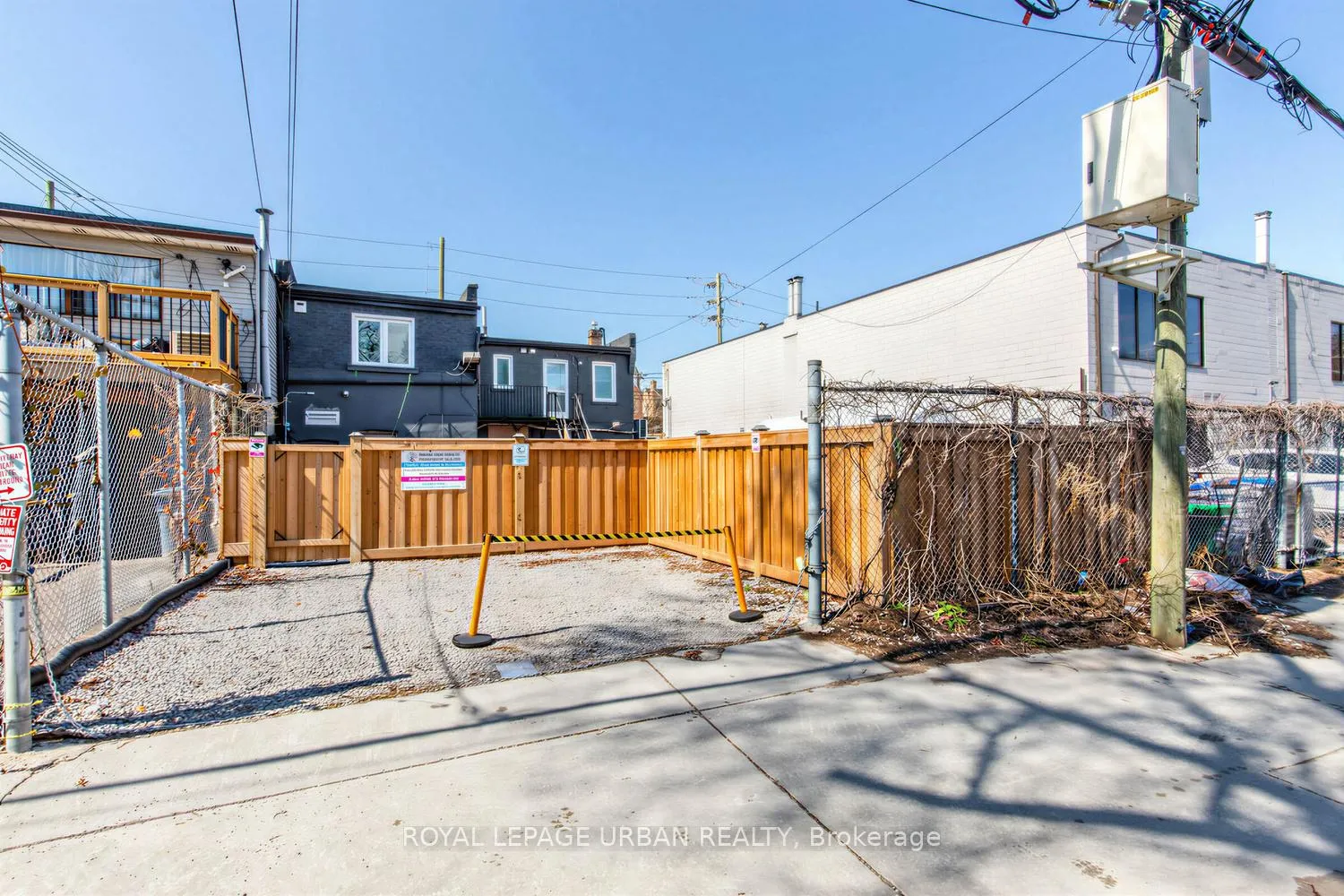 Photo 20 of 901 Pape Avenue, Toronto, Danforth Village-East York — HOMEH