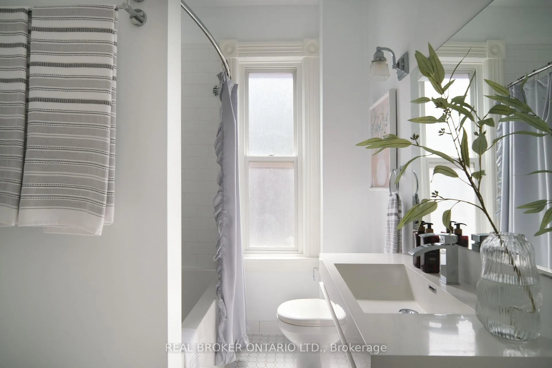 Photo 41 of 298 Berkeley Street, Toronto, Moss Park — HOMEH