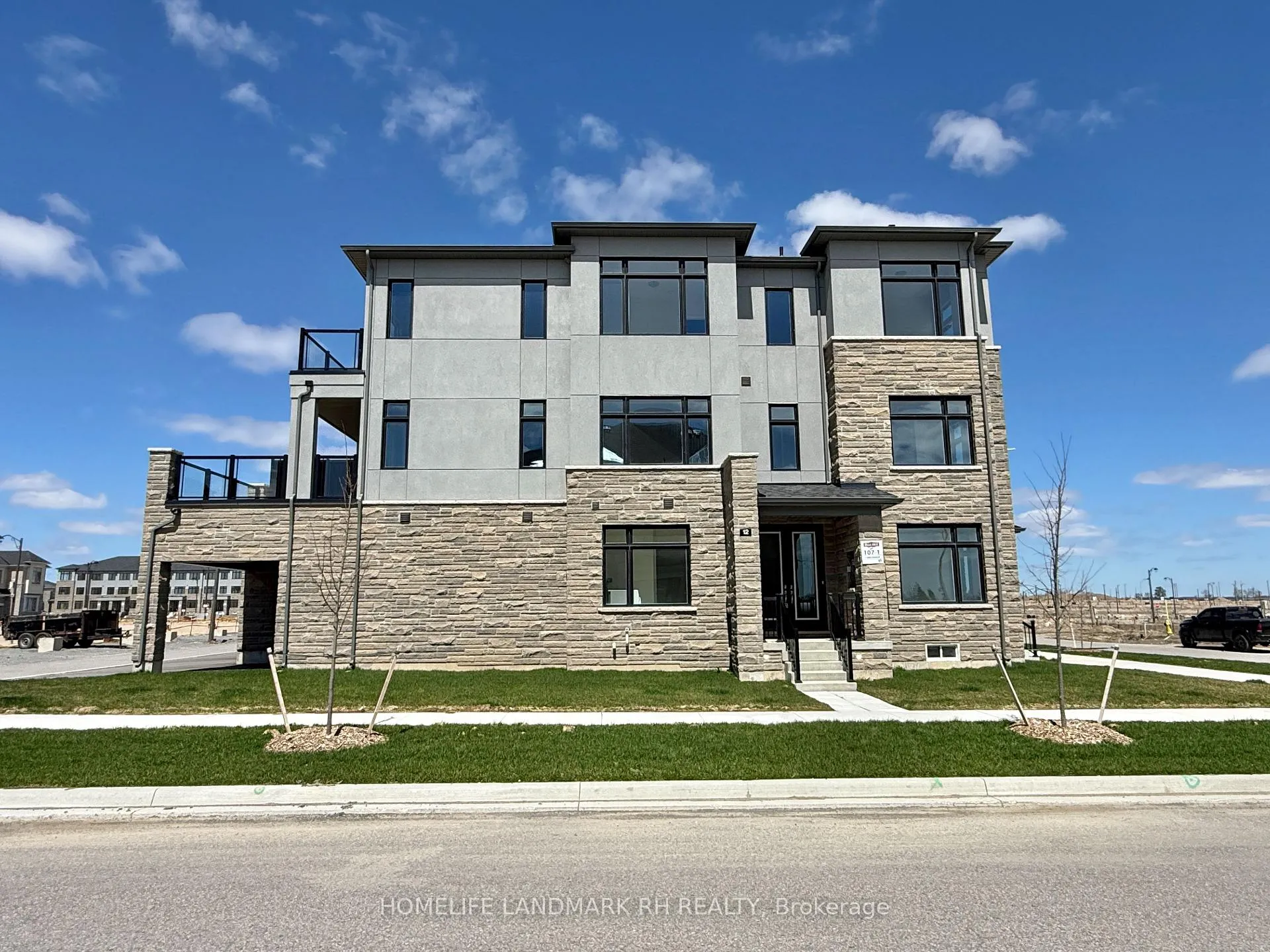 Photo 2 of 12 Emma Pearson Drive, Markham, Rural Markham — HOMEH