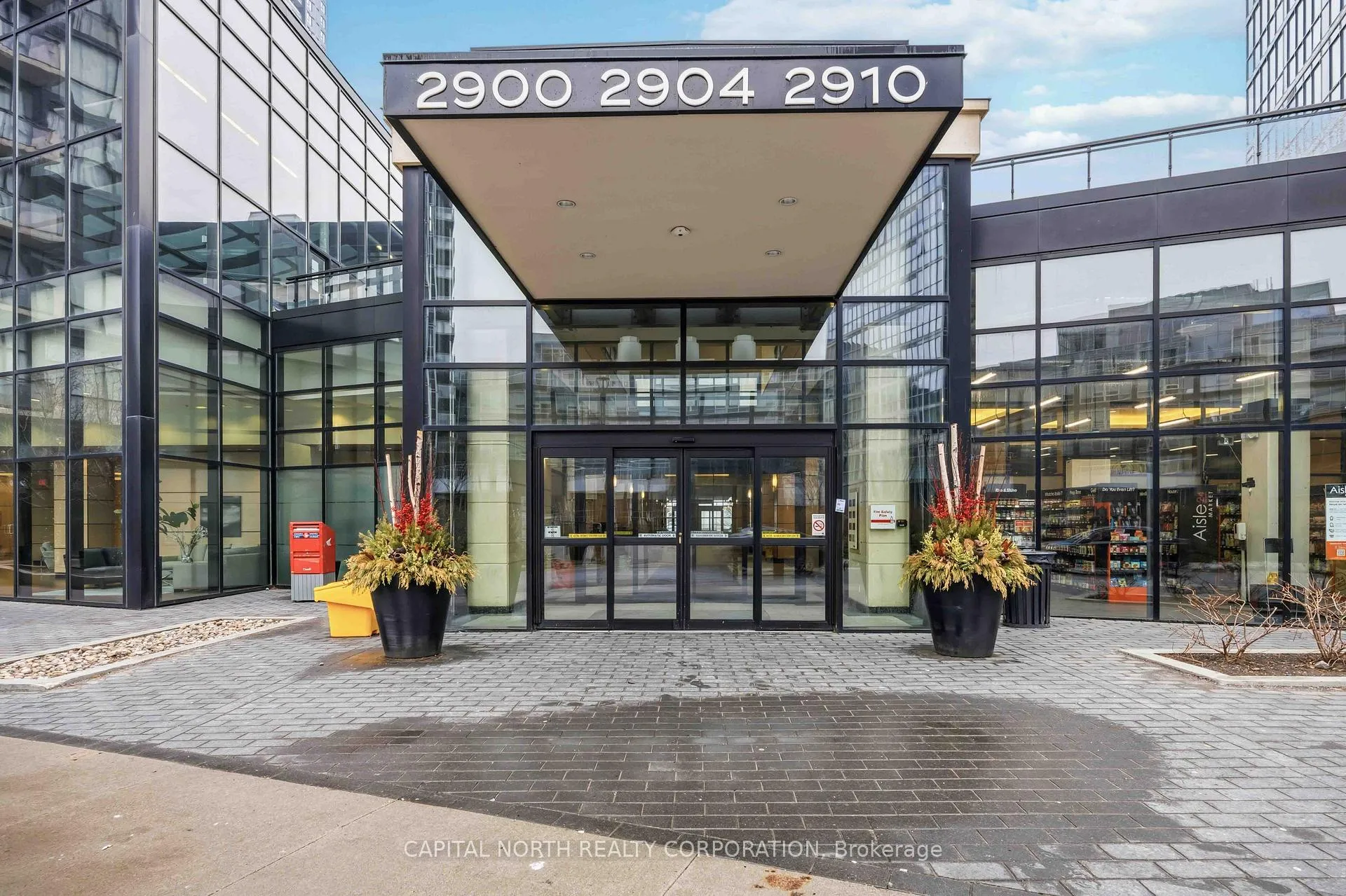 Photo 2 of Unit 1107, 2900 Highway 7, Vaughan, Concord — HOMEH