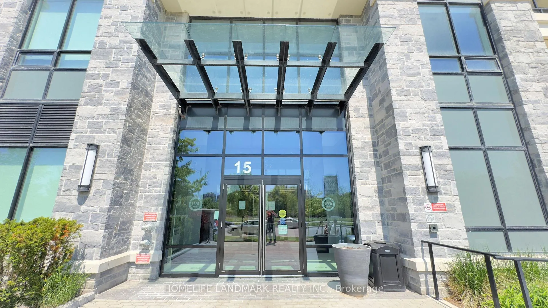 Photo 2 of Unit 732, 15 Water Walk Drive, Markham, Unionville — HOMEH