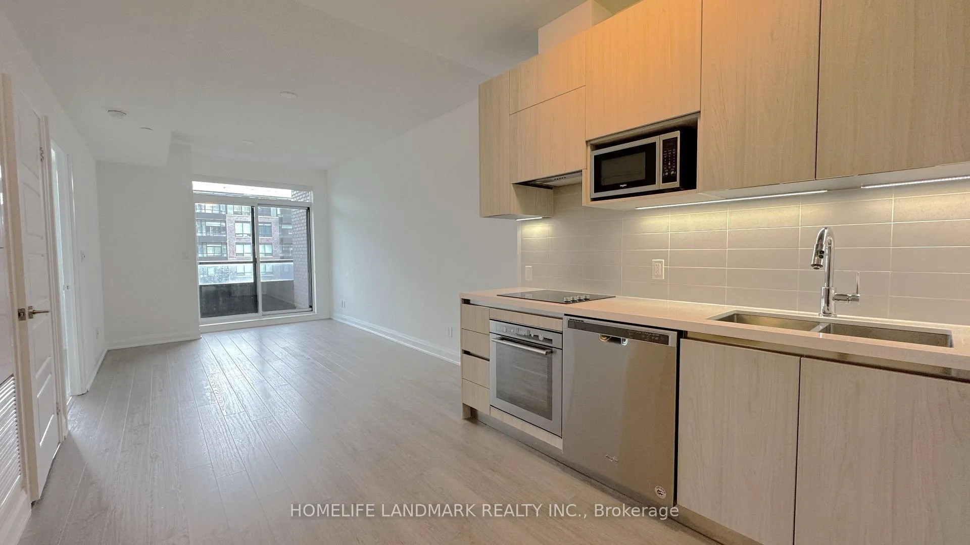 Photo 3 of Unit 732, 15 Water Walk Drive, Markham, Unionville — HOMEH