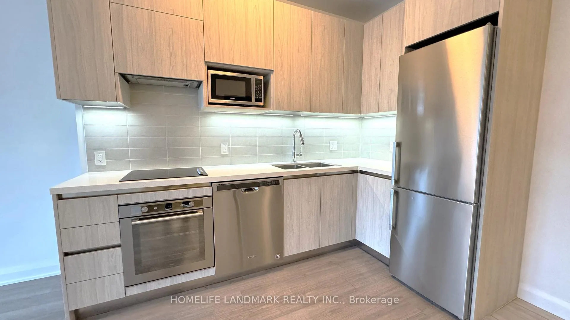 Photo 6 of Unit 732, 15 Water Walk Drive, Markham, Unionville — HOMEH