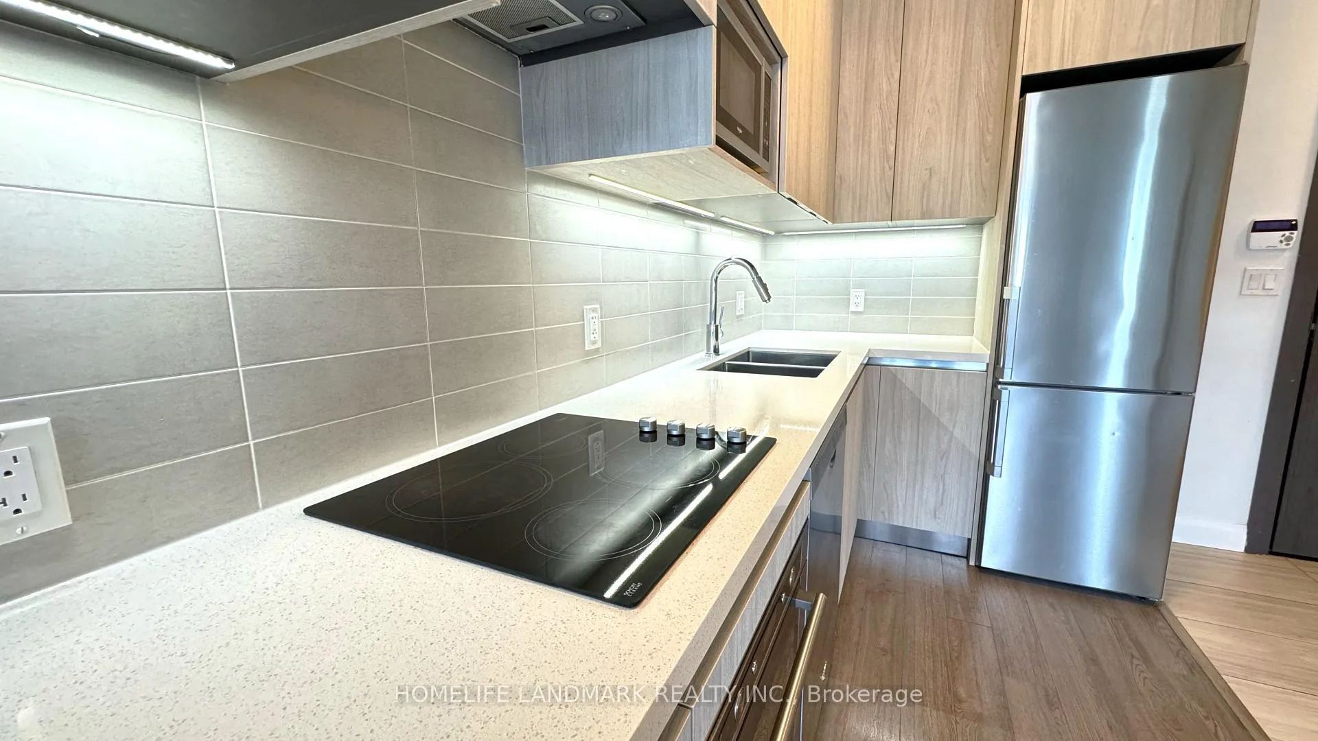 Photo 7 of Unit 732, 15 Water Walk Drive, Markham, Unionville — HOMEH