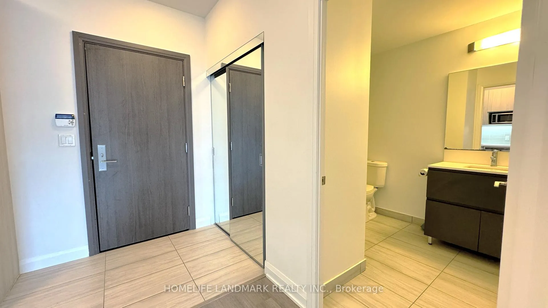 Photo 10 of Unit 732, 15 Water Walk Drive, Markham, Unionville — HOMEH