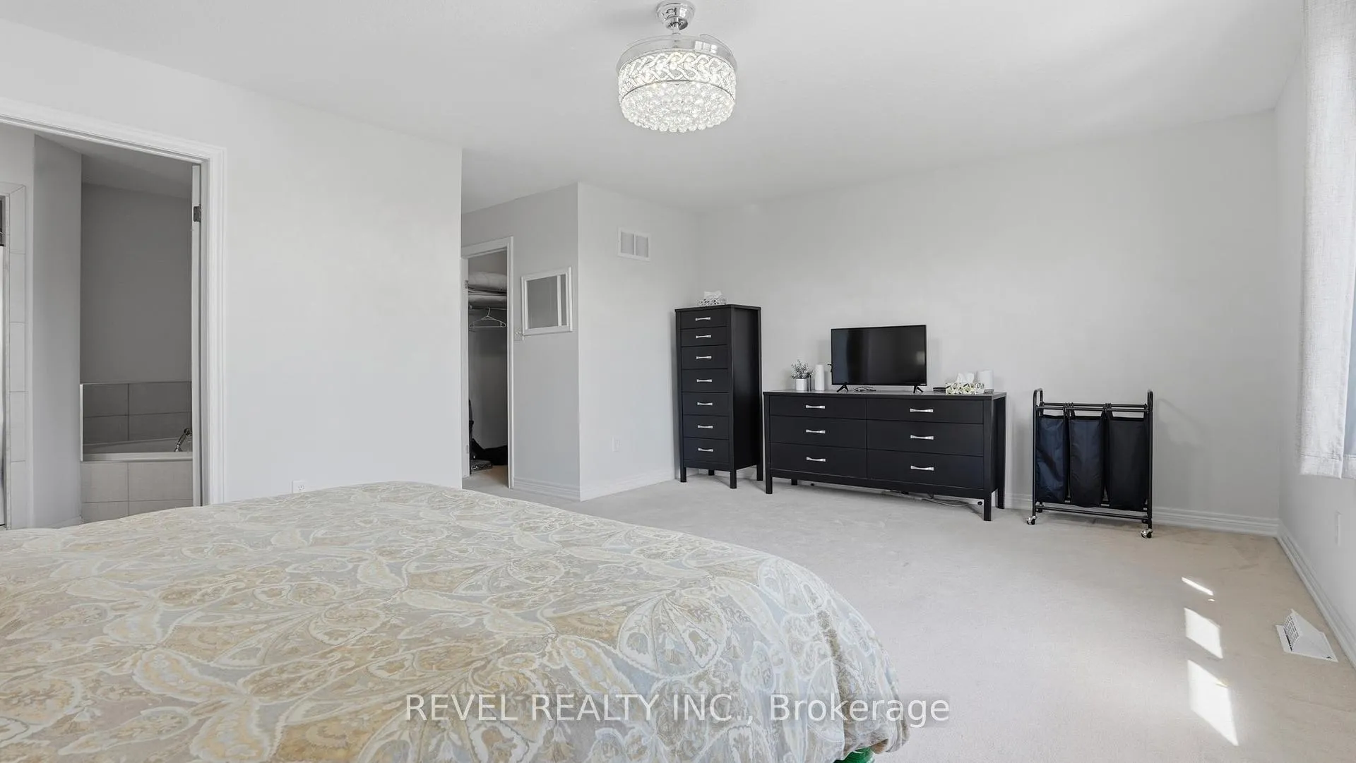 Photo 15 of 7 Forest Valley Crescent, Hamilton, Dundas — HOMEH