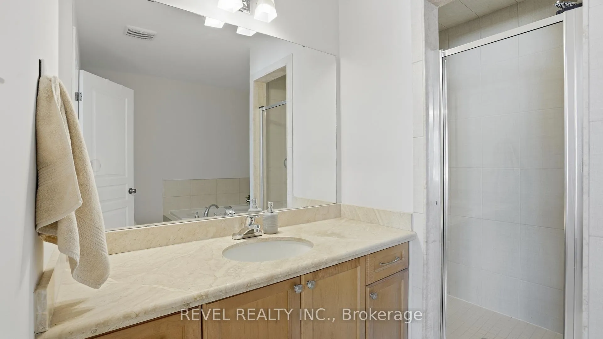 Photo 17 of 7 Forest Valley Crescent, Hamilton, Dundas — HOMEH