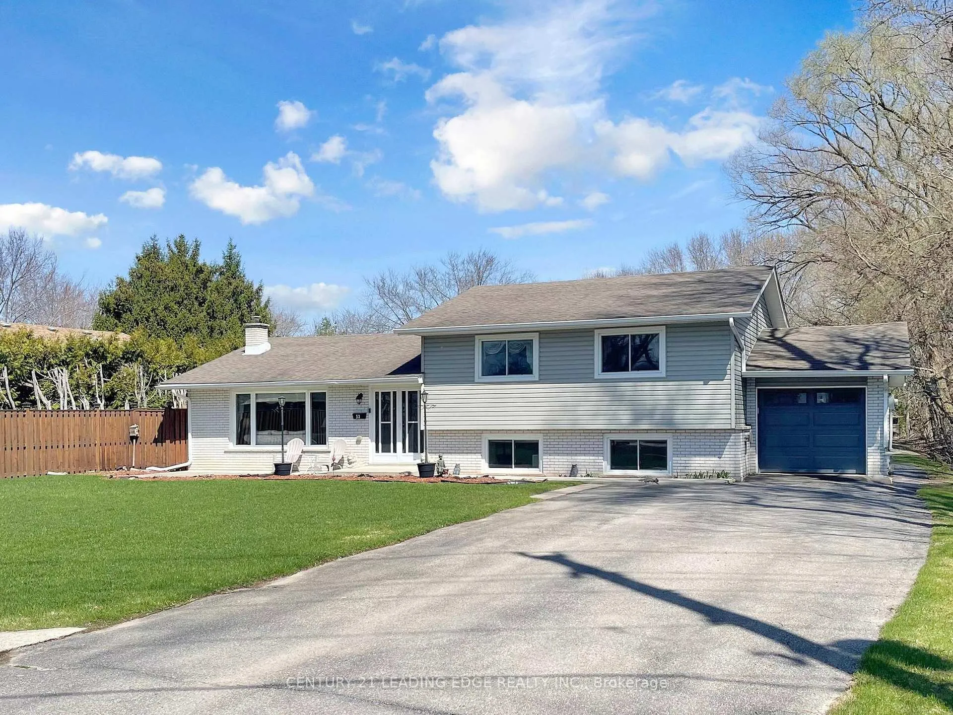 Photo 4 of 53 Metro Road N, Georgina, Keswick North — HOMEH
