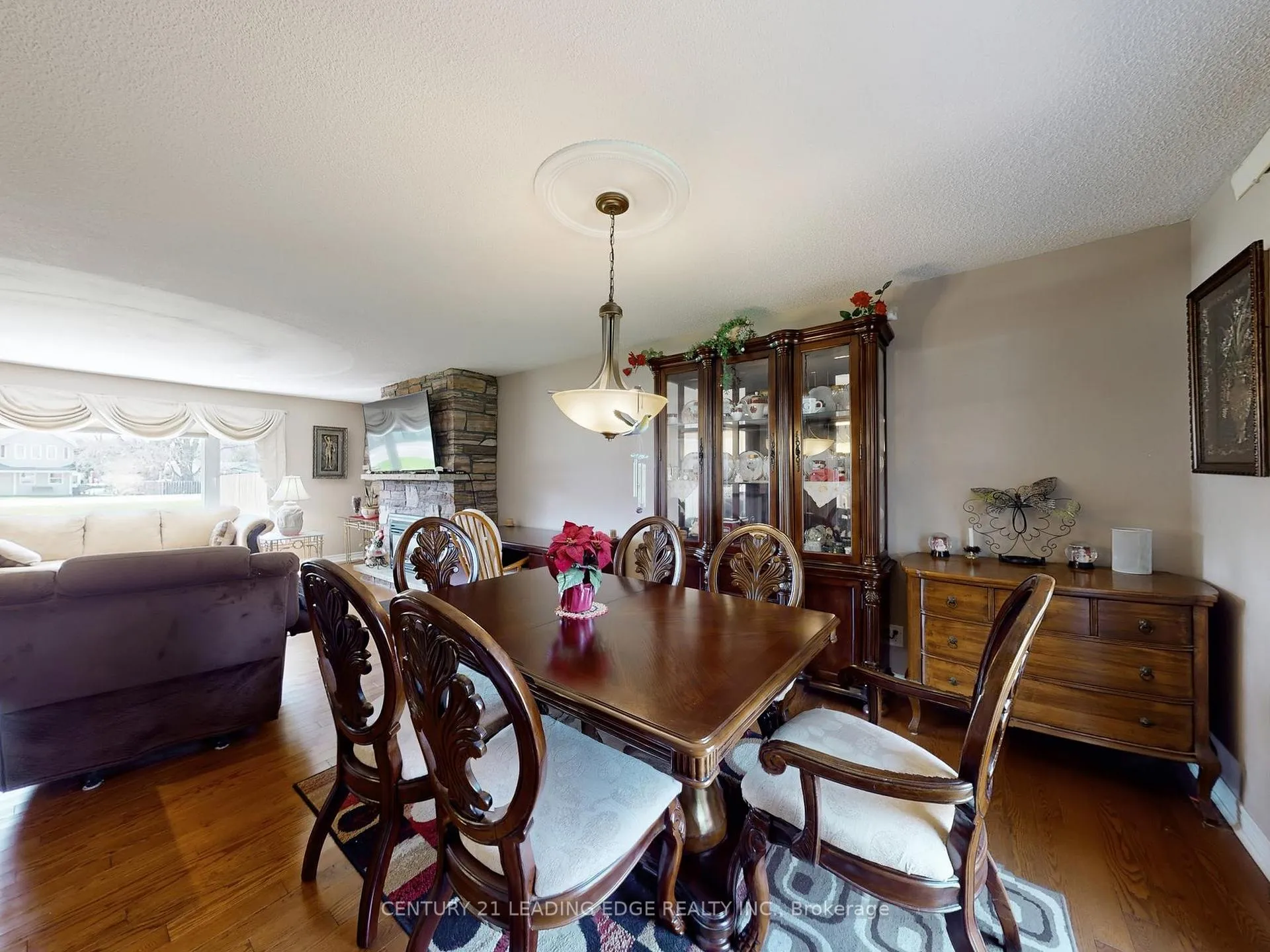 Photo 14 of 53 Metro Road N, Georgina, Keswick North — HOMEH