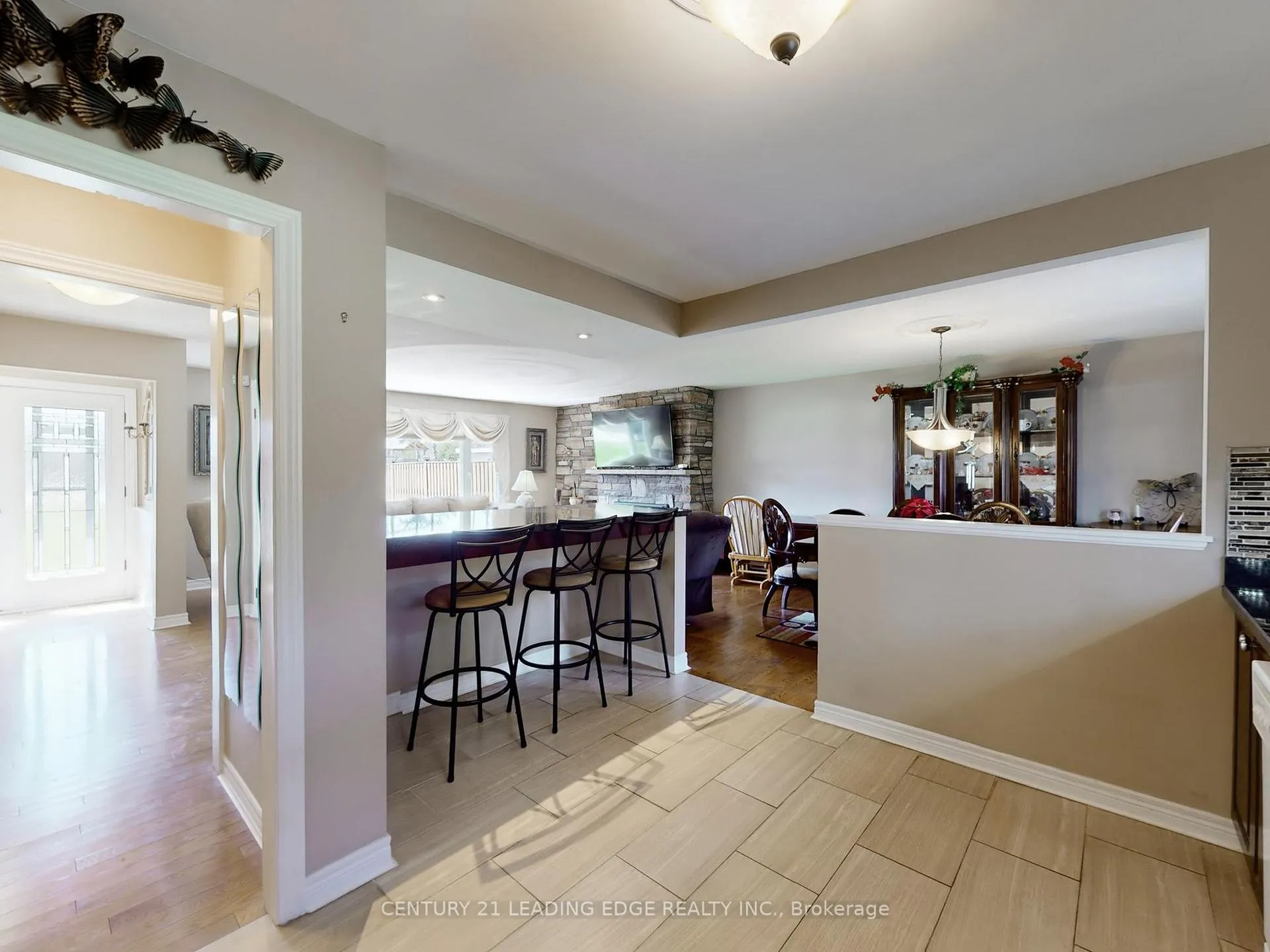 Photo 19 of 53 Metro Road N, Georgina, Keswick North — HOMEH