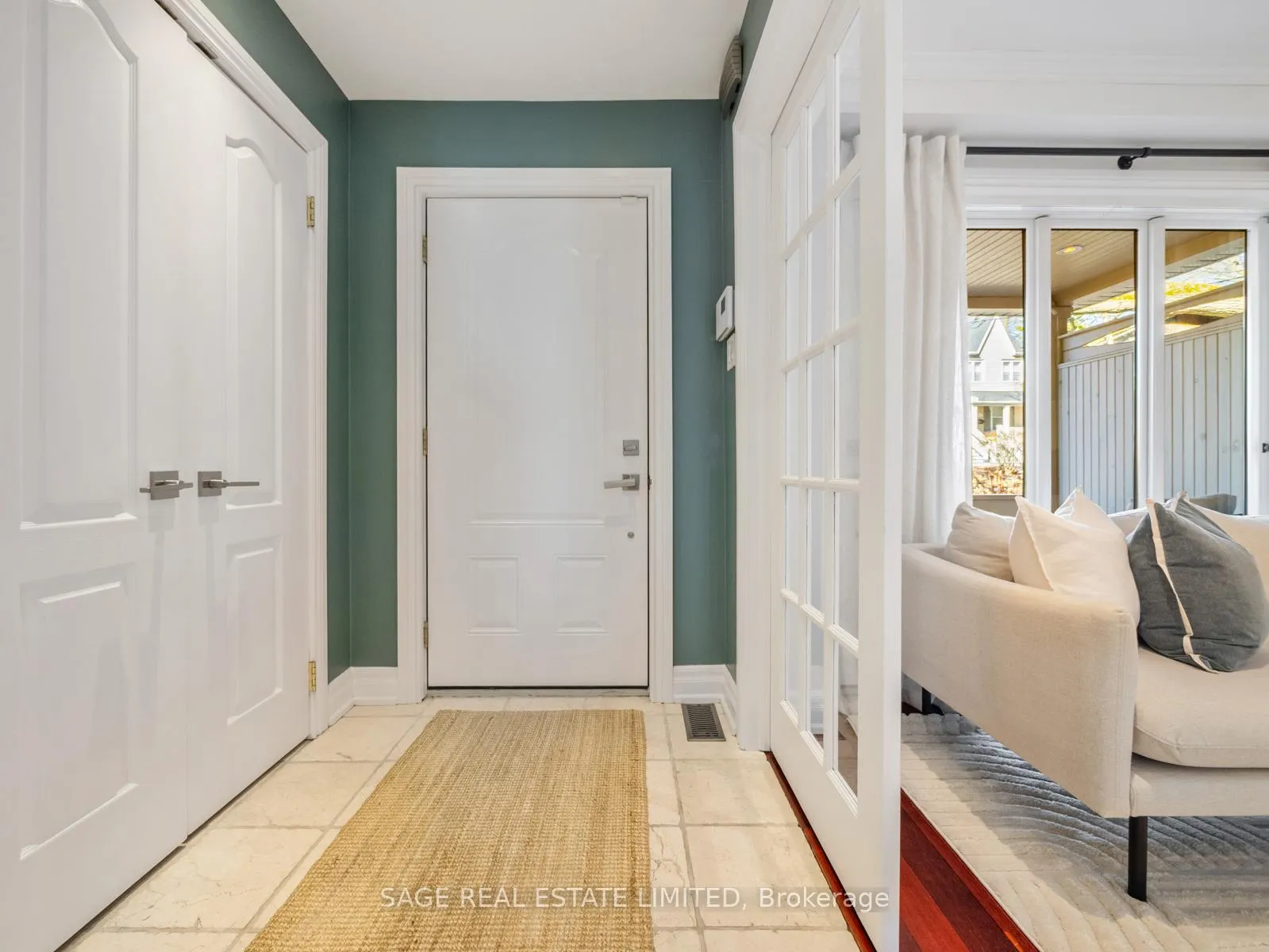 Photo 5 of 137 Willow Avenue, Toronto, The Beaches — HOMEH
