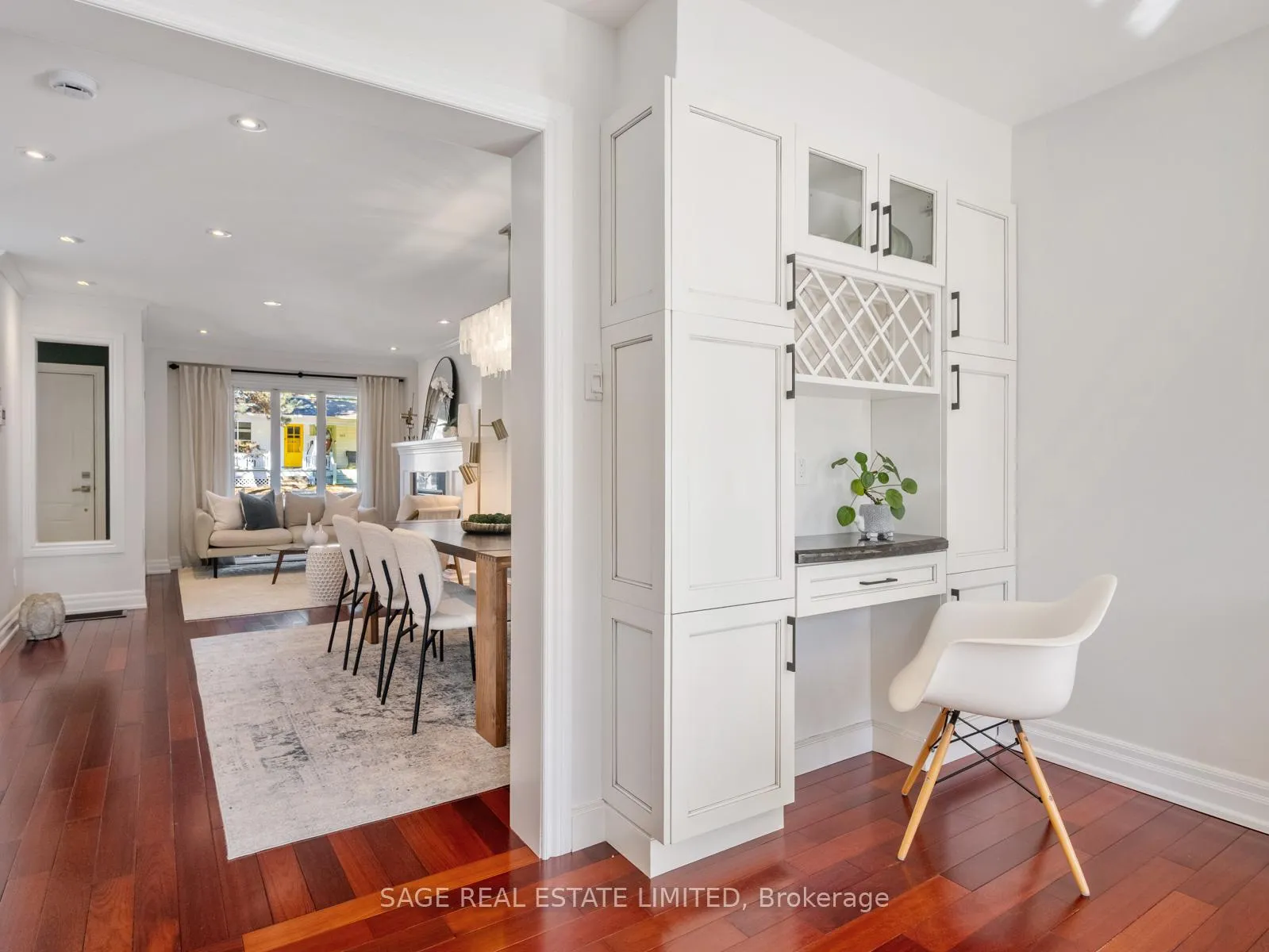 Photo 9 of 137 Willow Avenue, Toronto, The Beaches — HOMEH