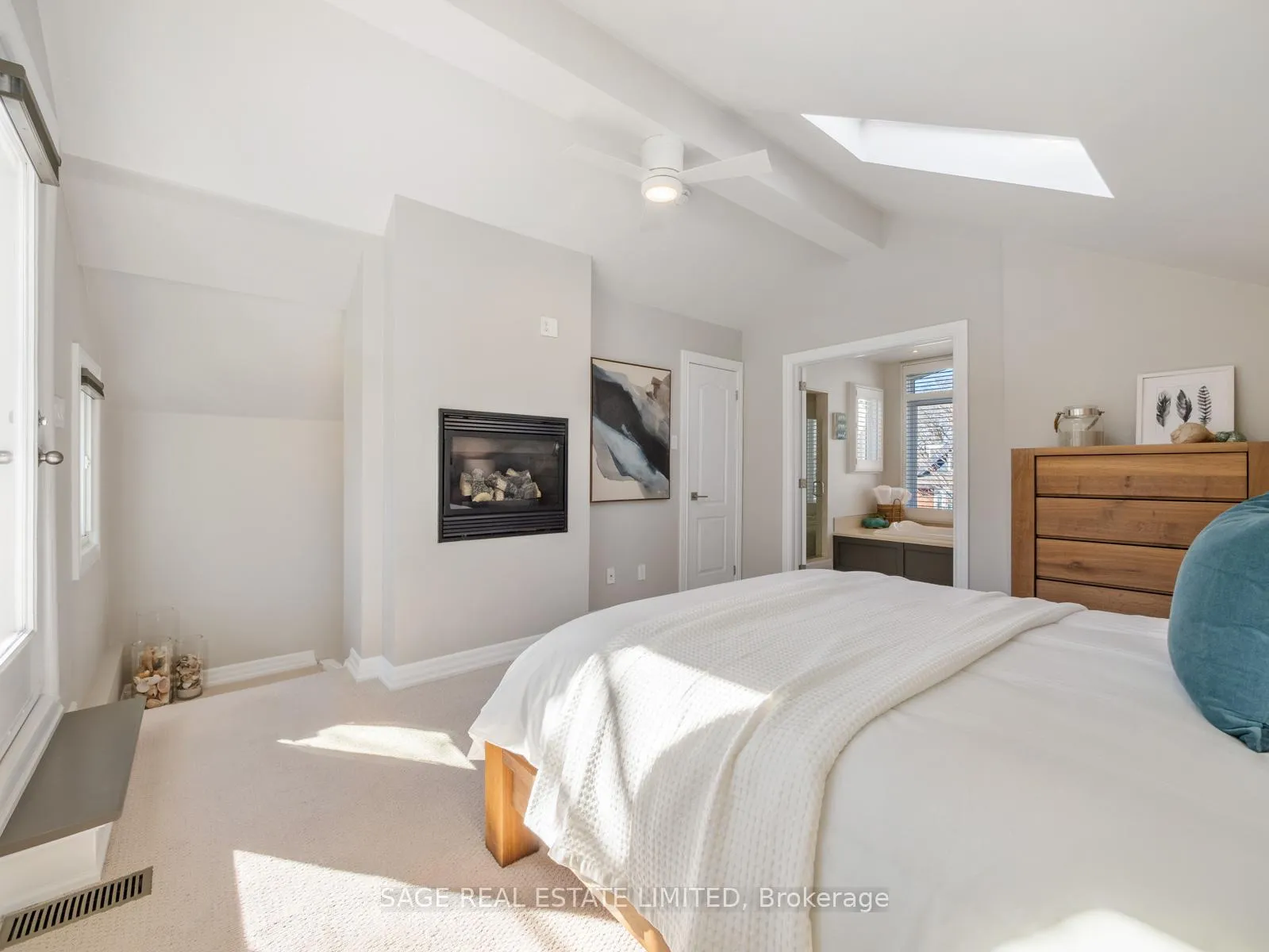 Photo 21 of 137 Willow Avenue, Toronto, The Beaches — HOMEH