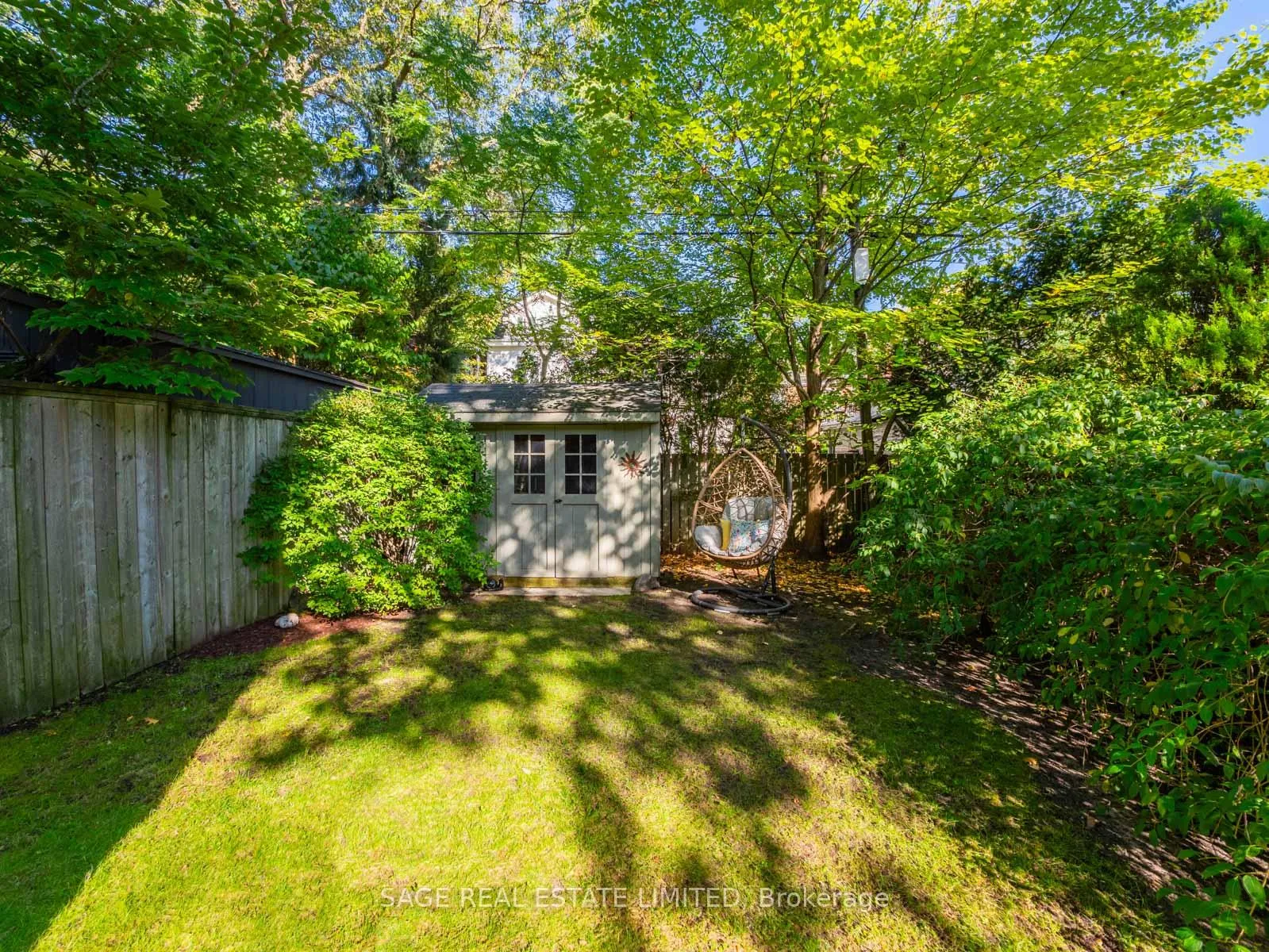 Photo 33 of 137 Willow Avenue, Toronto, The Beaches — HOMEH