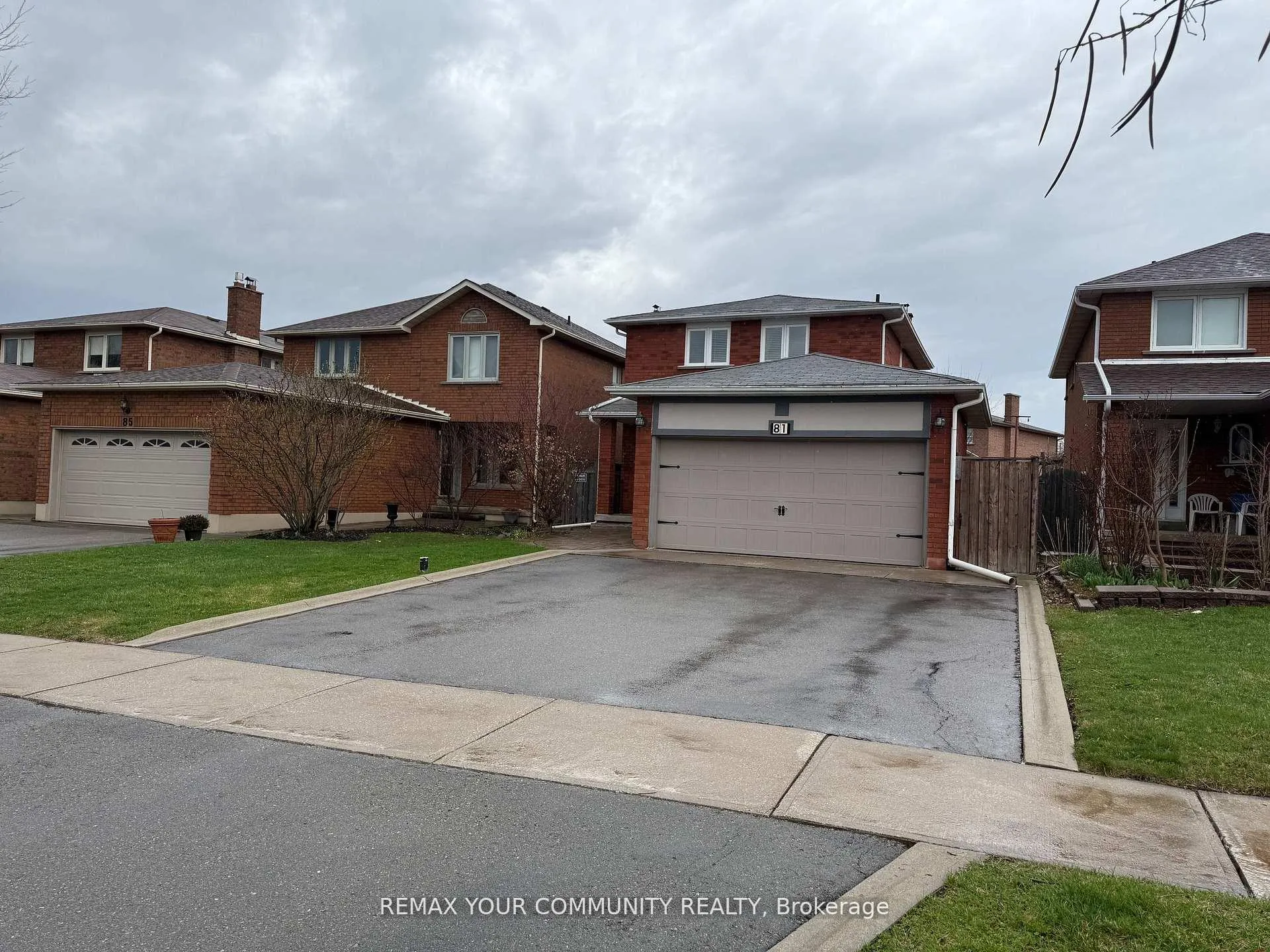 Photo 2 of 81 Waterfall Road, Vaughan, East Woodbridge — HOMEH