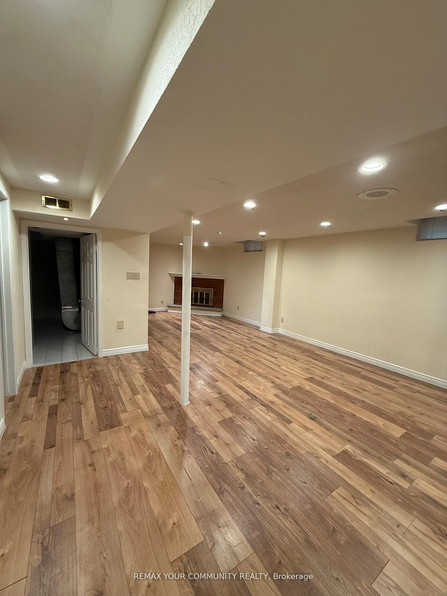 Photo 16 of 81 Waterfall Road, Vaughan, East Woodbridge — HOMEH