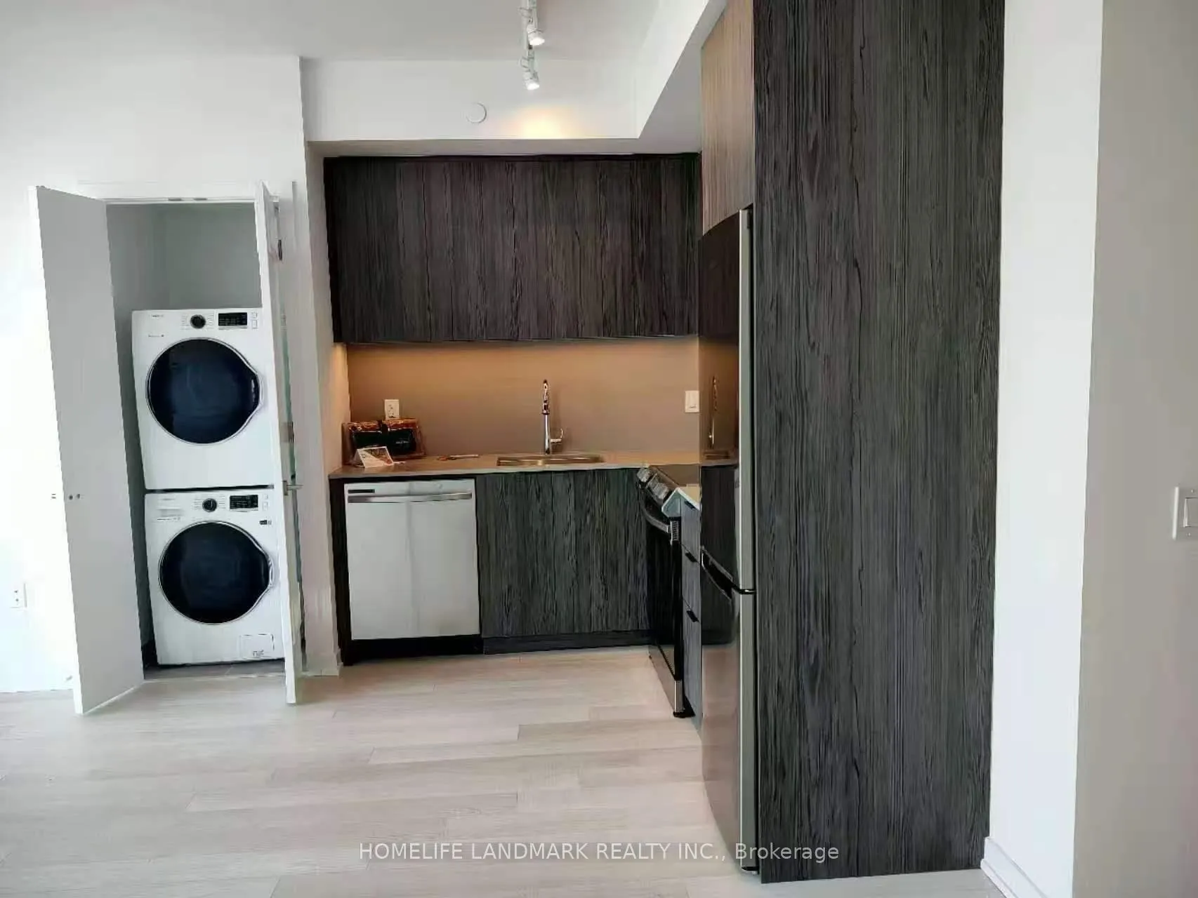 Photo 5 of Unit 1903, 50 Power Street, Toronto, Moss Park — HOMEH