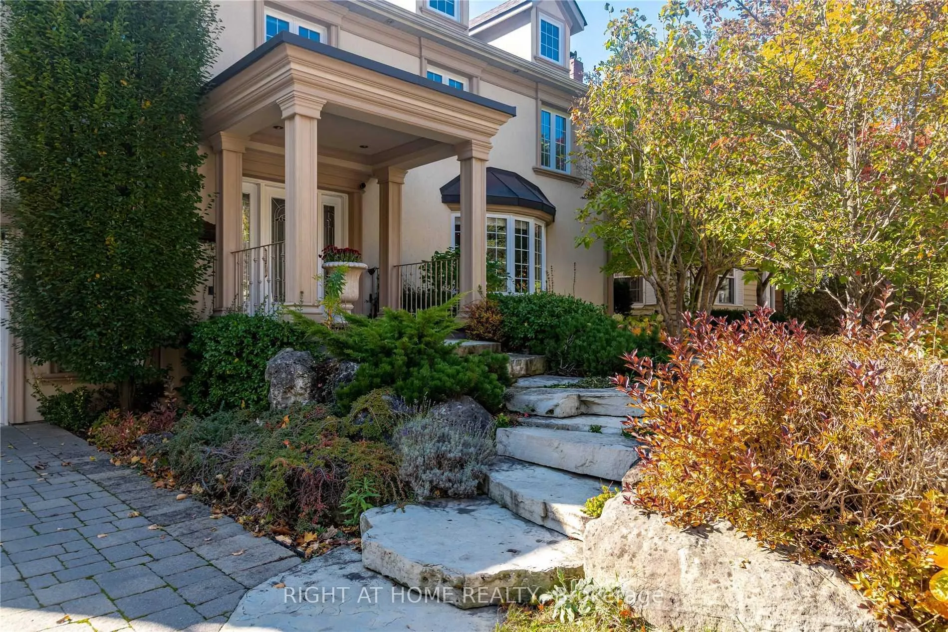 Photo 2 of 78 Raymar Place, Oakville, Old Oakville — HOMEH
