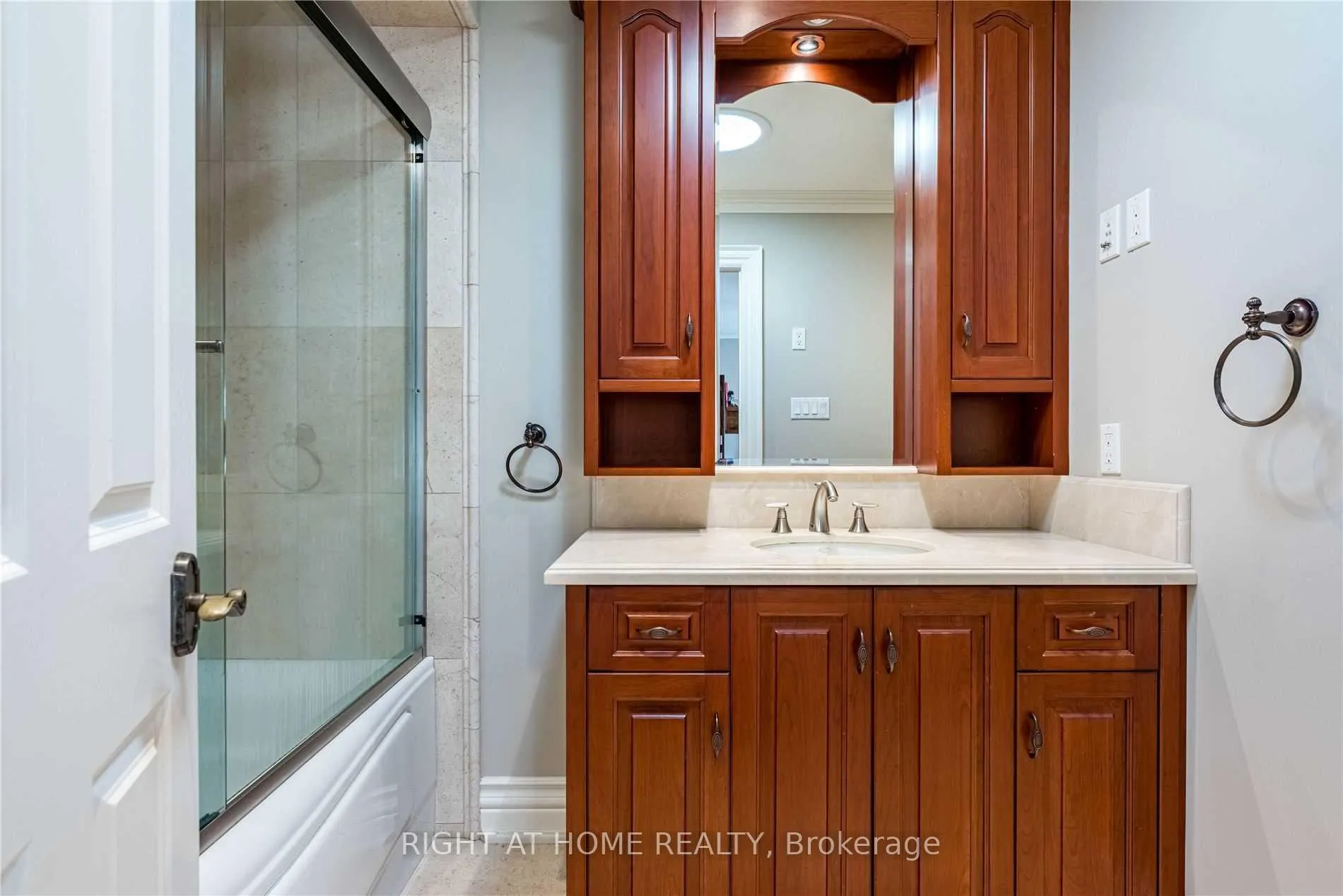 Photo 28 of 78 Raymar Place, Oakville, Old Oakville — HOMEH