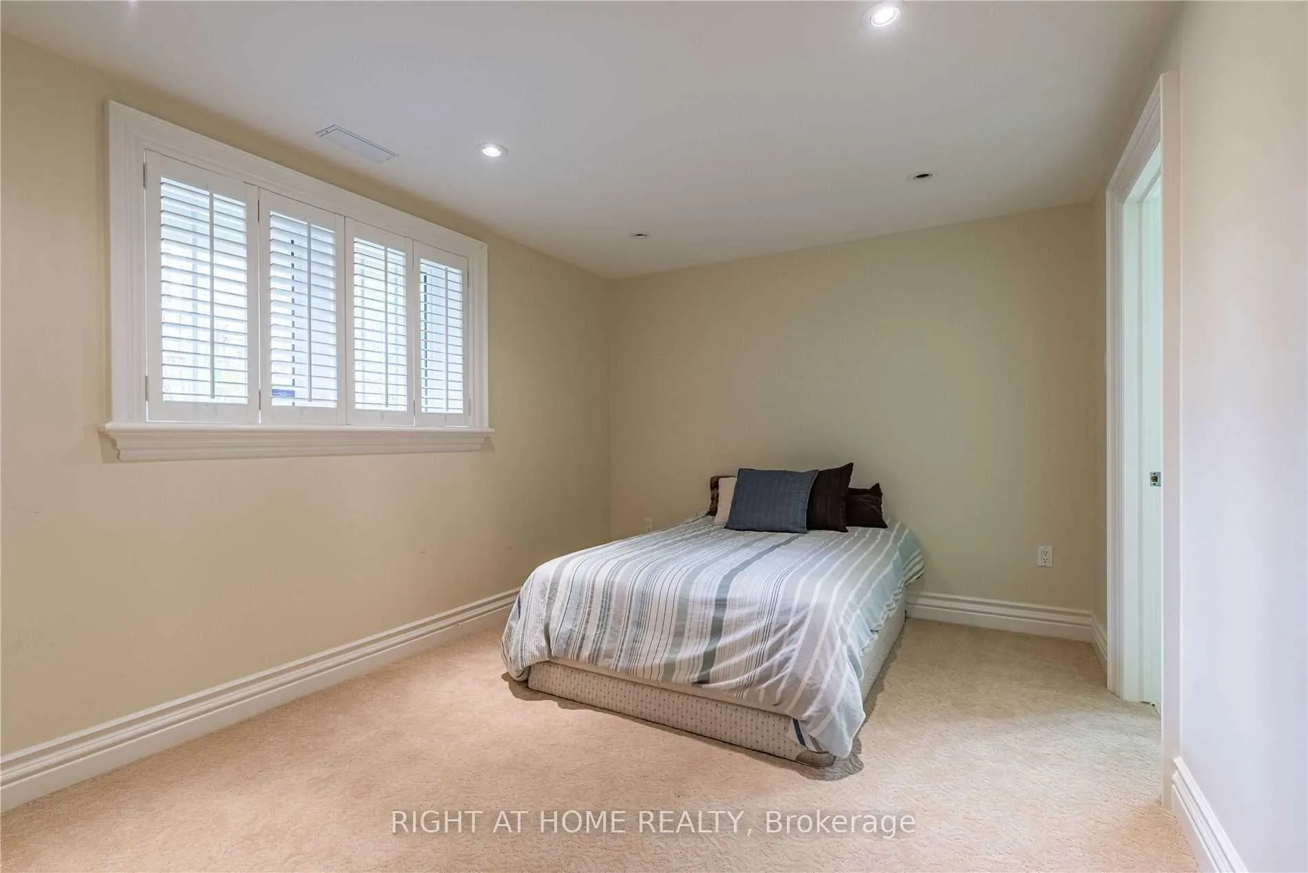 Photo 35 of 78 Raymar Place, Oakville, Old Oakville — HOMEH