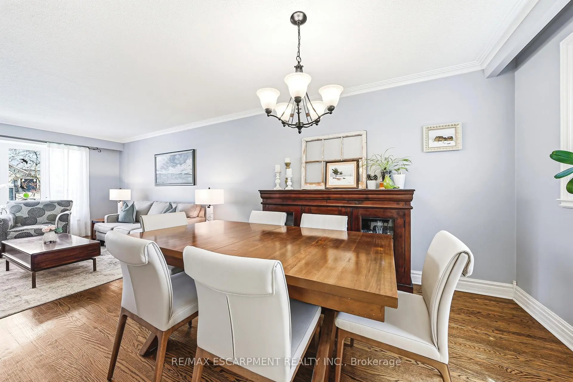 Photo 9 of 668 Chestnut Place, Burlington, Roseland — HOMEH