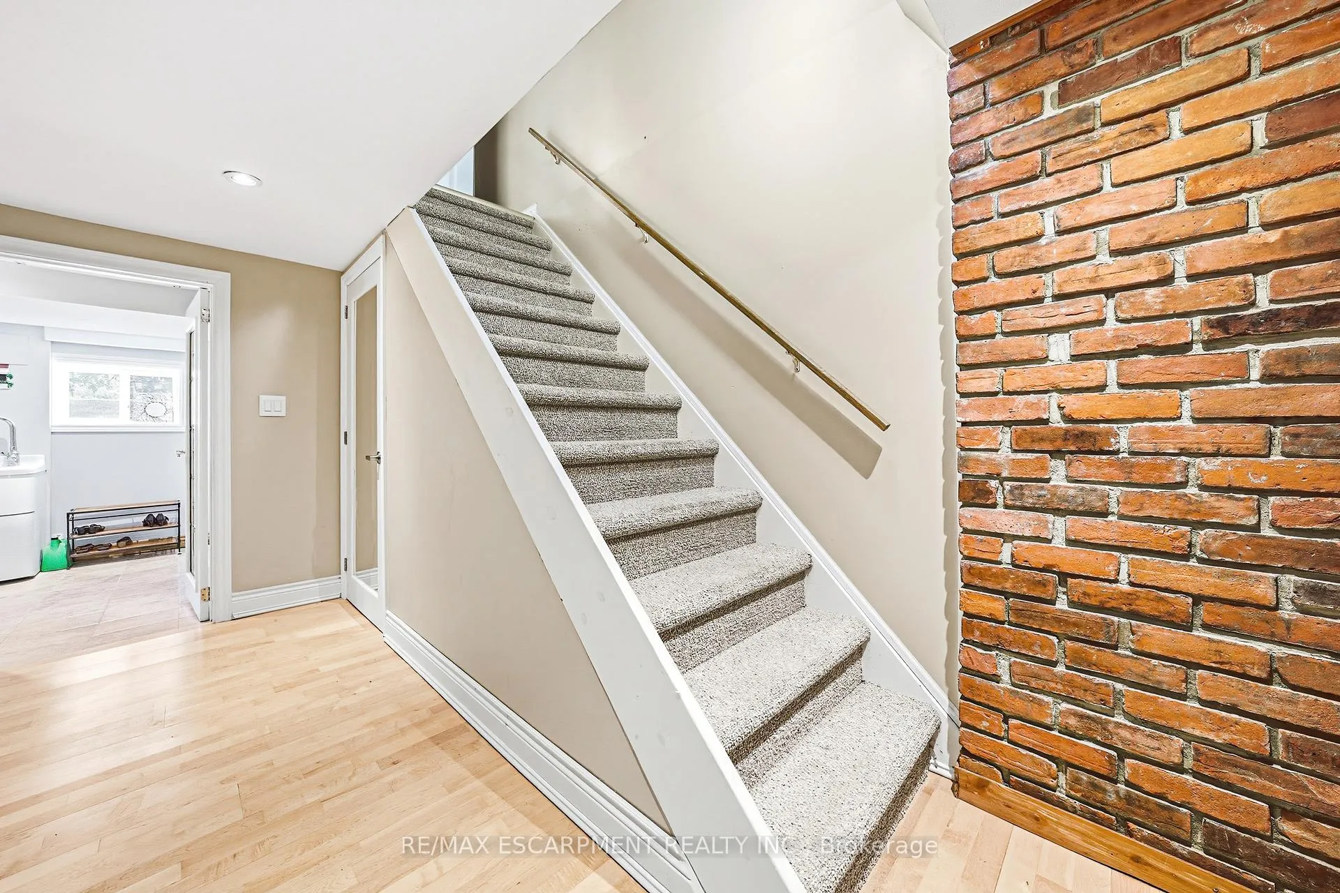 Photo 23 of 668 Chestnut Place, Burlington, Roseland — HOMEH