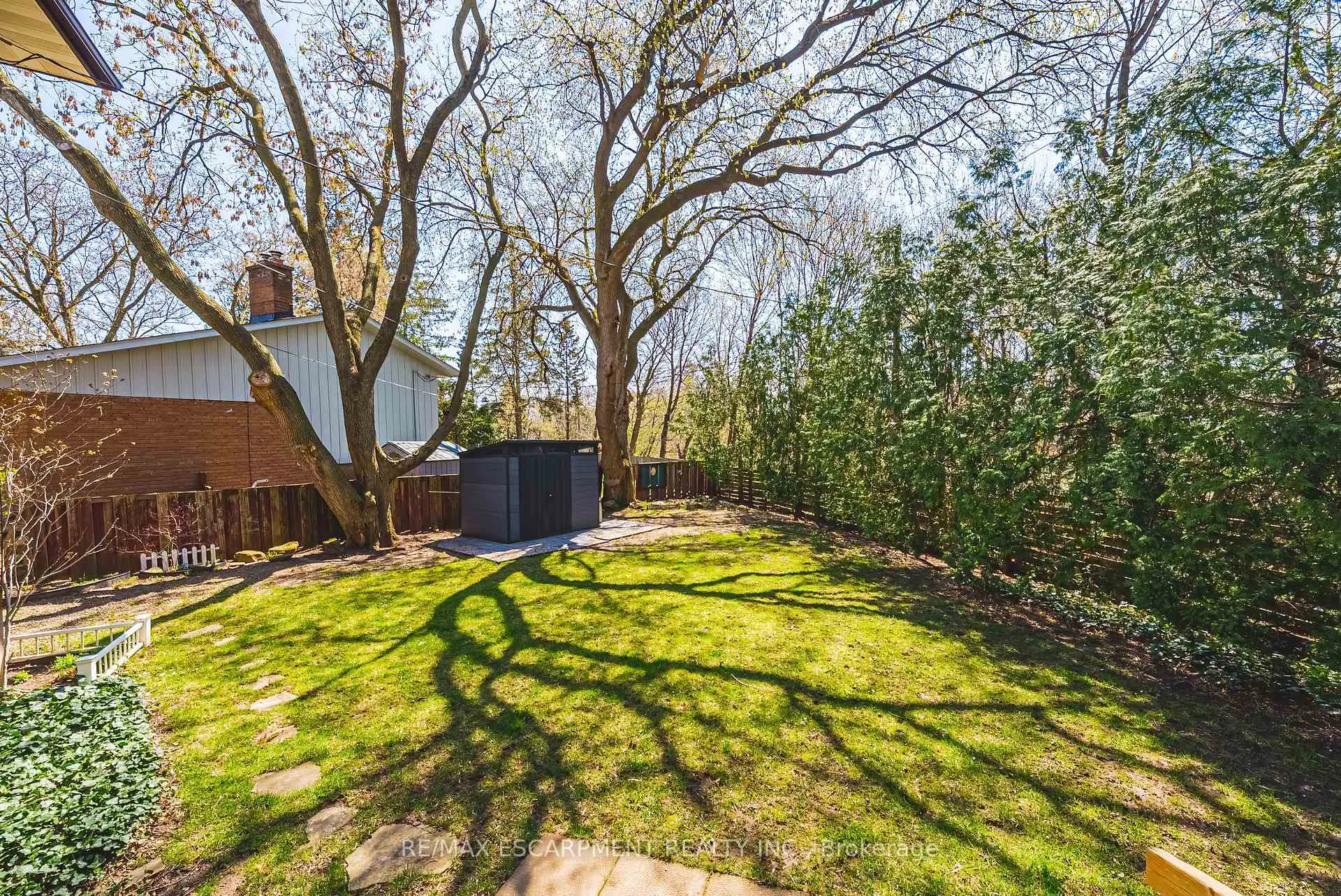 Photo 30 of 668 Chestnut Place, Burlington, Roseland — HOMEH