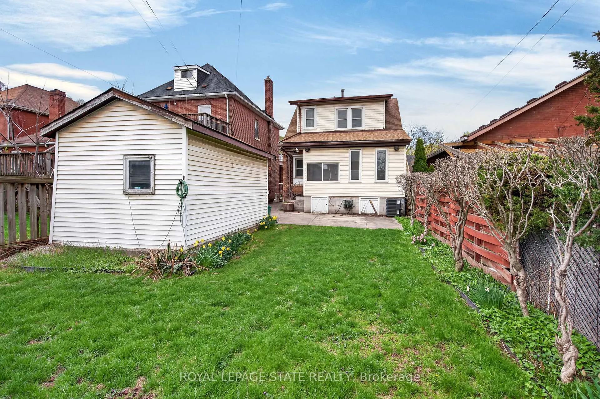 Photo 43 of 207 Rosslyn Avenue S, Hamilton, Delta — HOMEH