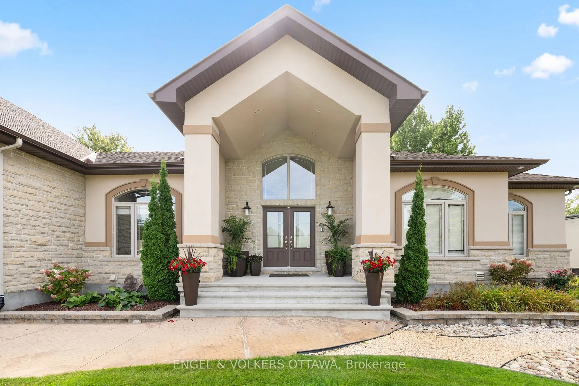 Photo 1 of 6652 Pebble Trail Way, Ottawa, Greely — HOMEH