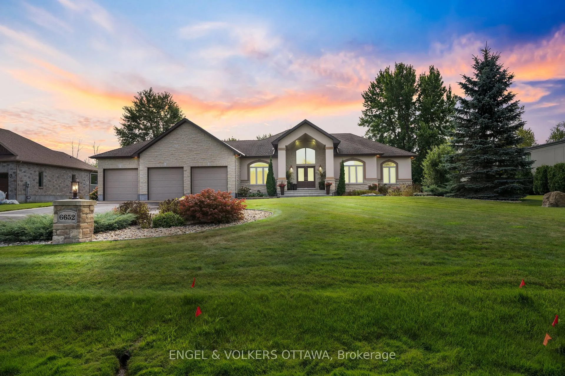 Photo 3 of 6652 Pebble Trail Way, Ottawa, Greely — HOMEH