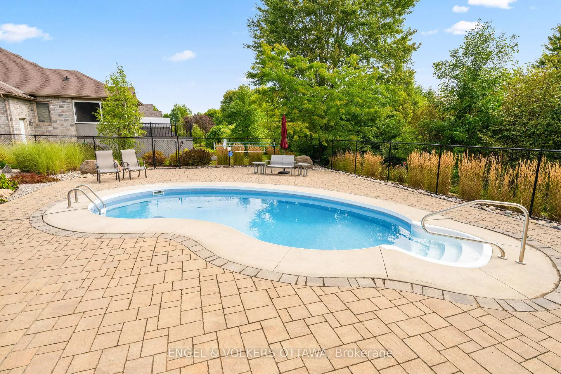 Photo 40 of 6652 Pebble Trail Way, Ottawa, Greely — HOMEH