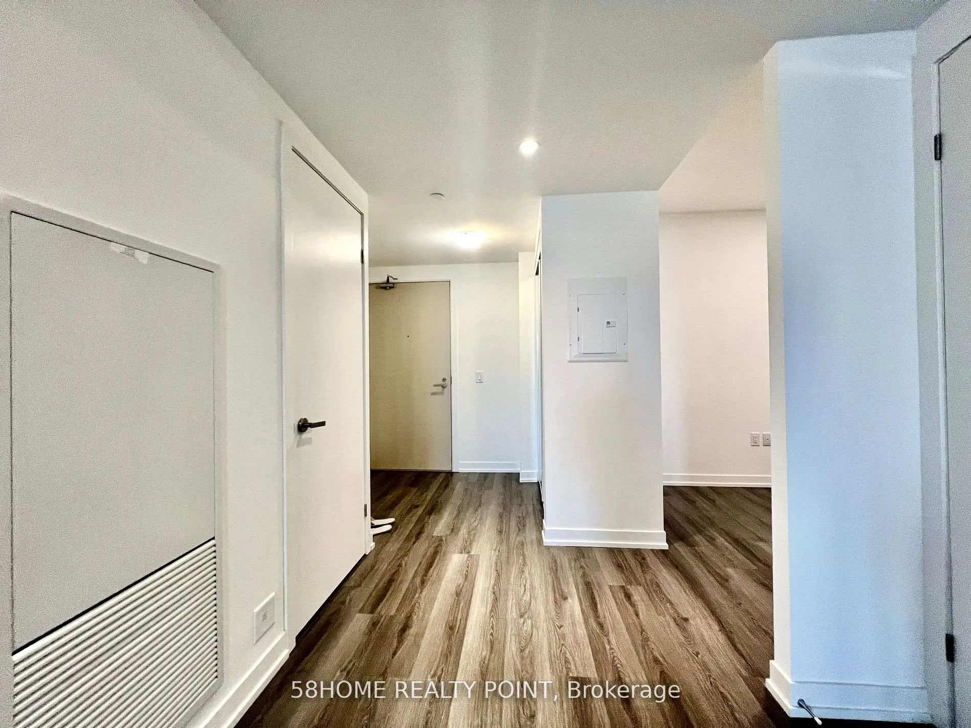 Photo 3 of Unit 3002, 138 Downes Street, Seguin, Waterfront Communities — HOMEH