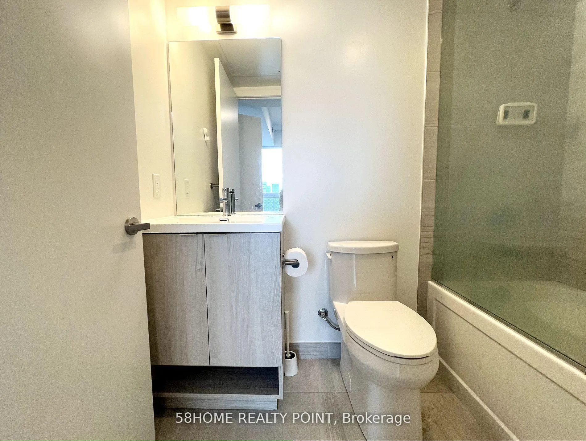 Photo 7 of Unit 3002, 138 Downes Street, Seguin, Waterfront Communities — HOMEH