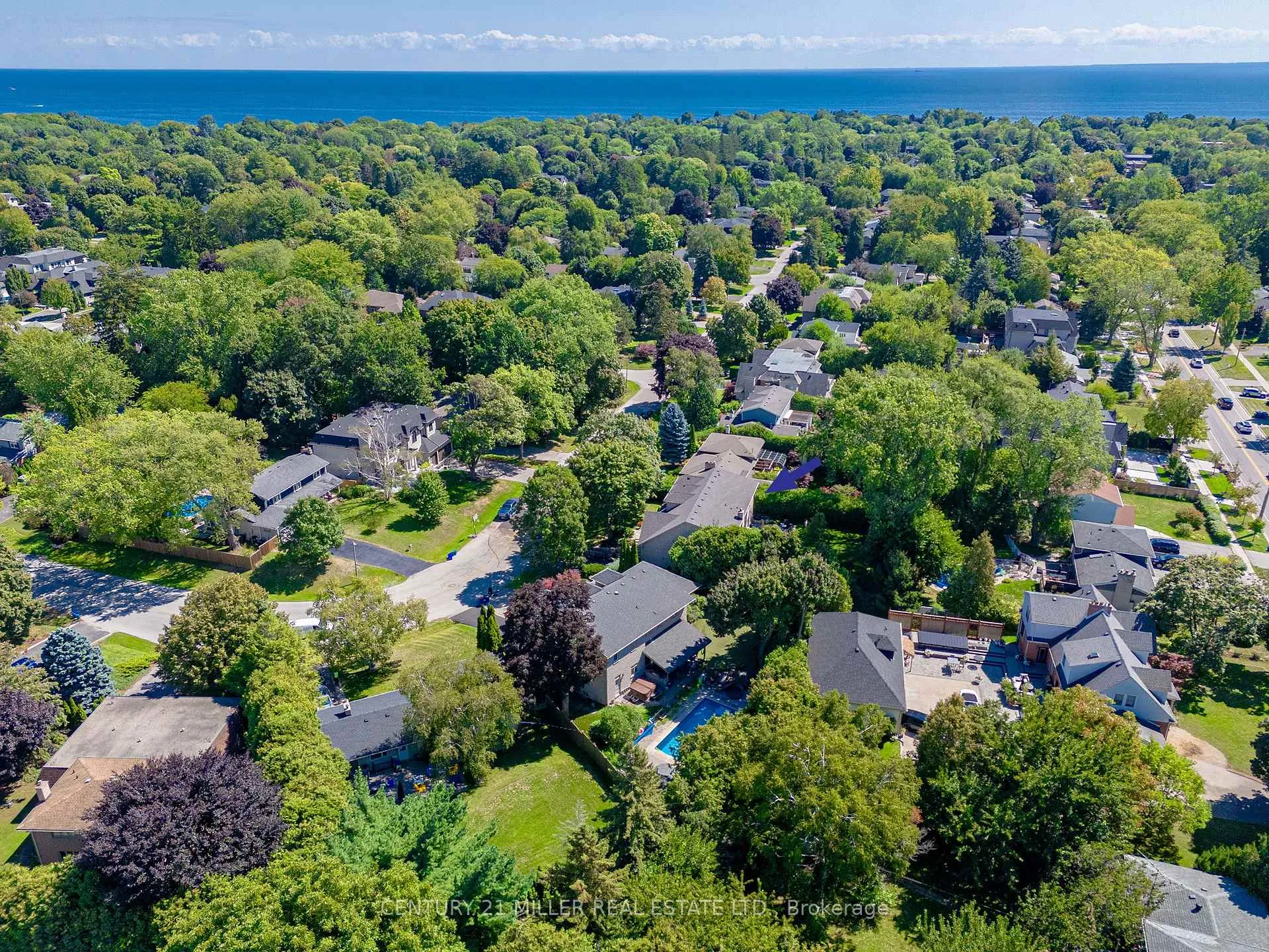 Photo 2 of 266 Tracina Drive, Oakville, Southwest — HOMEH