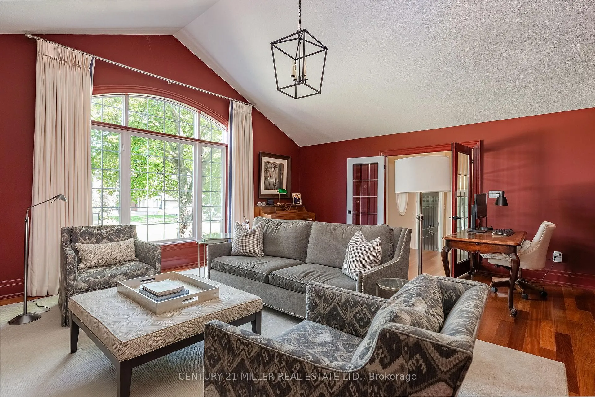 Photo 5 of 266 Tracina Drive, Oakville, Southwest — HOMEH