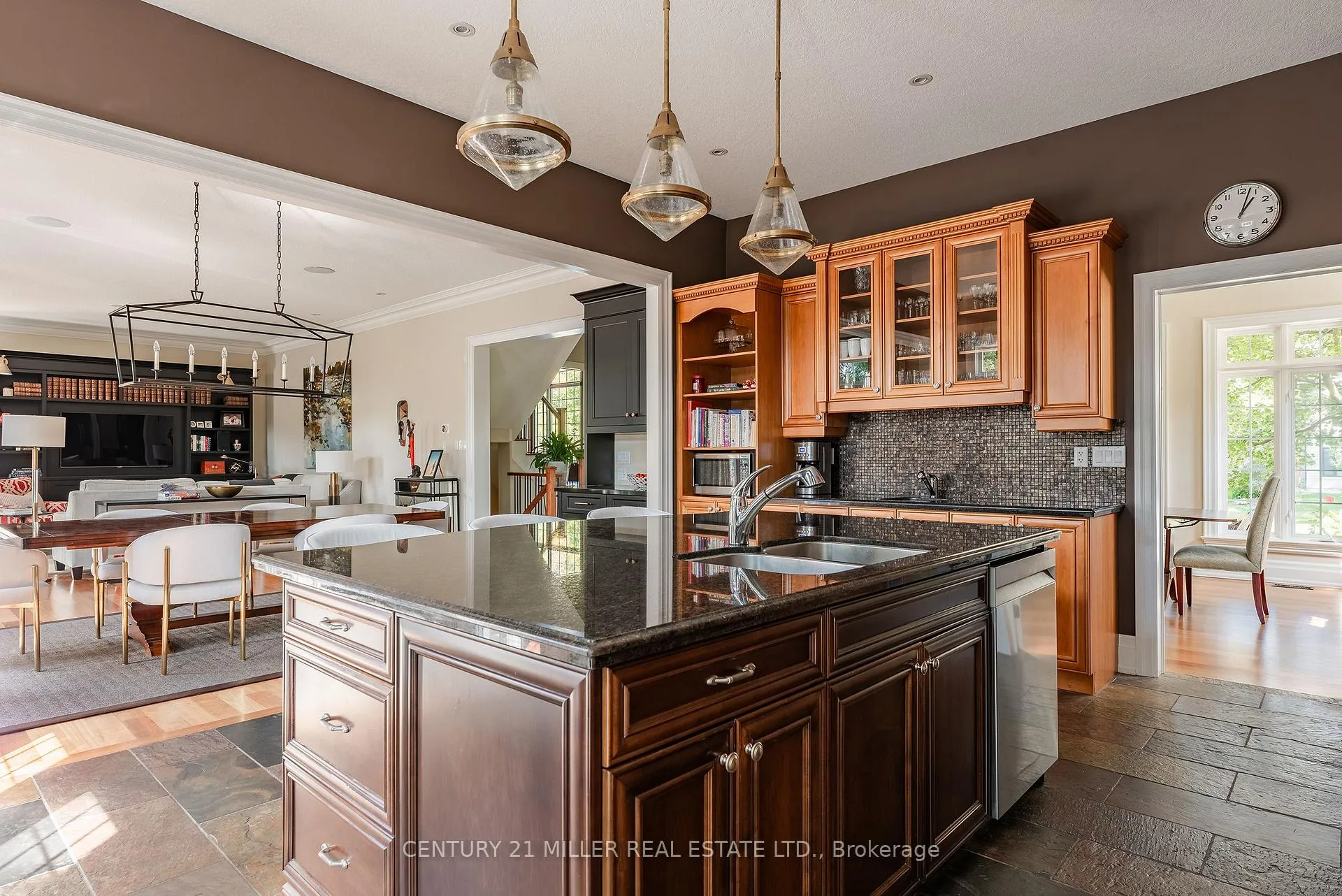 Photo 9 of 266 Tracina Drive, Oakville, Southwest — HOMEH