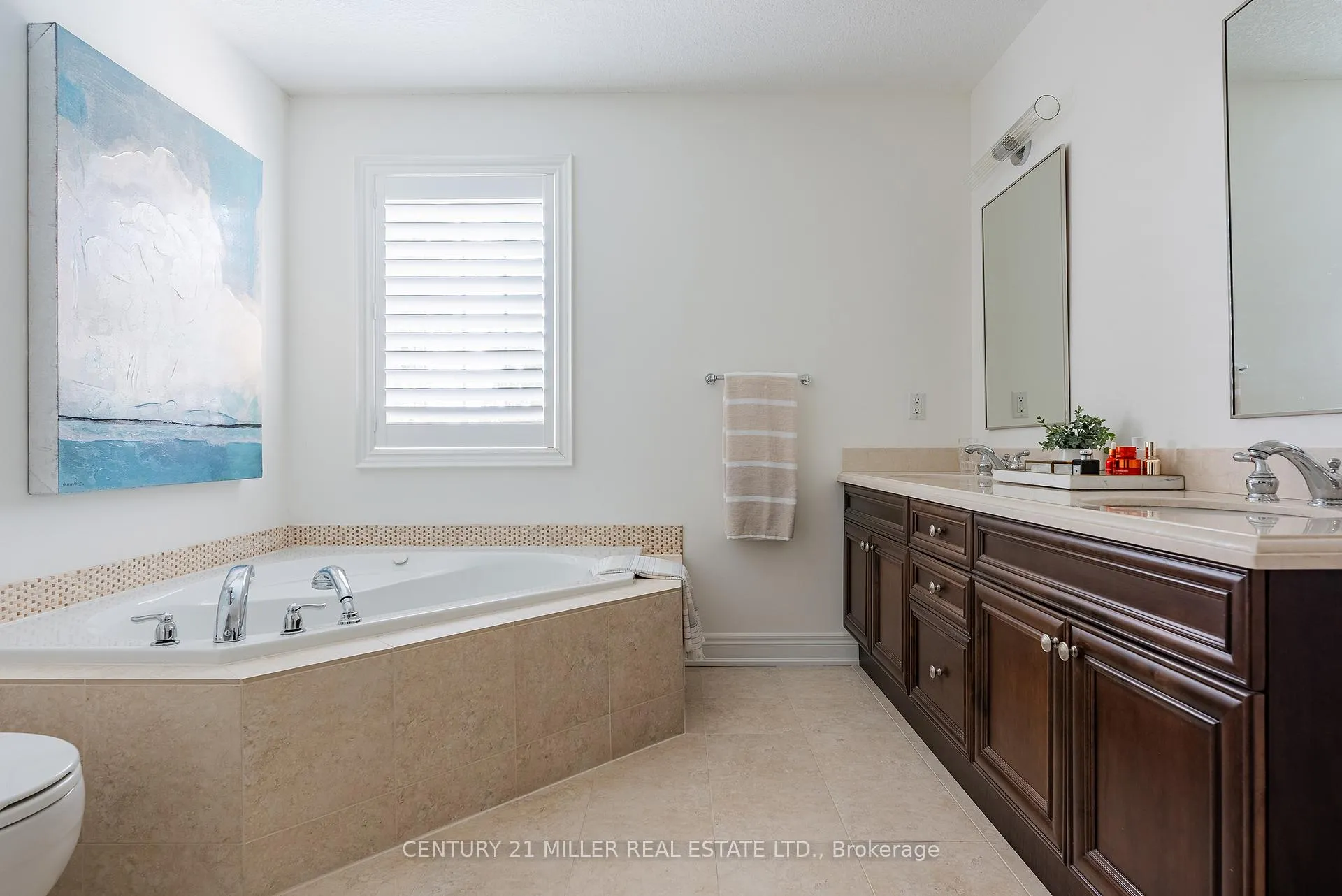 Photo 18 of 266 Tracina Drive, Oakville, Southwest — HOMEH
